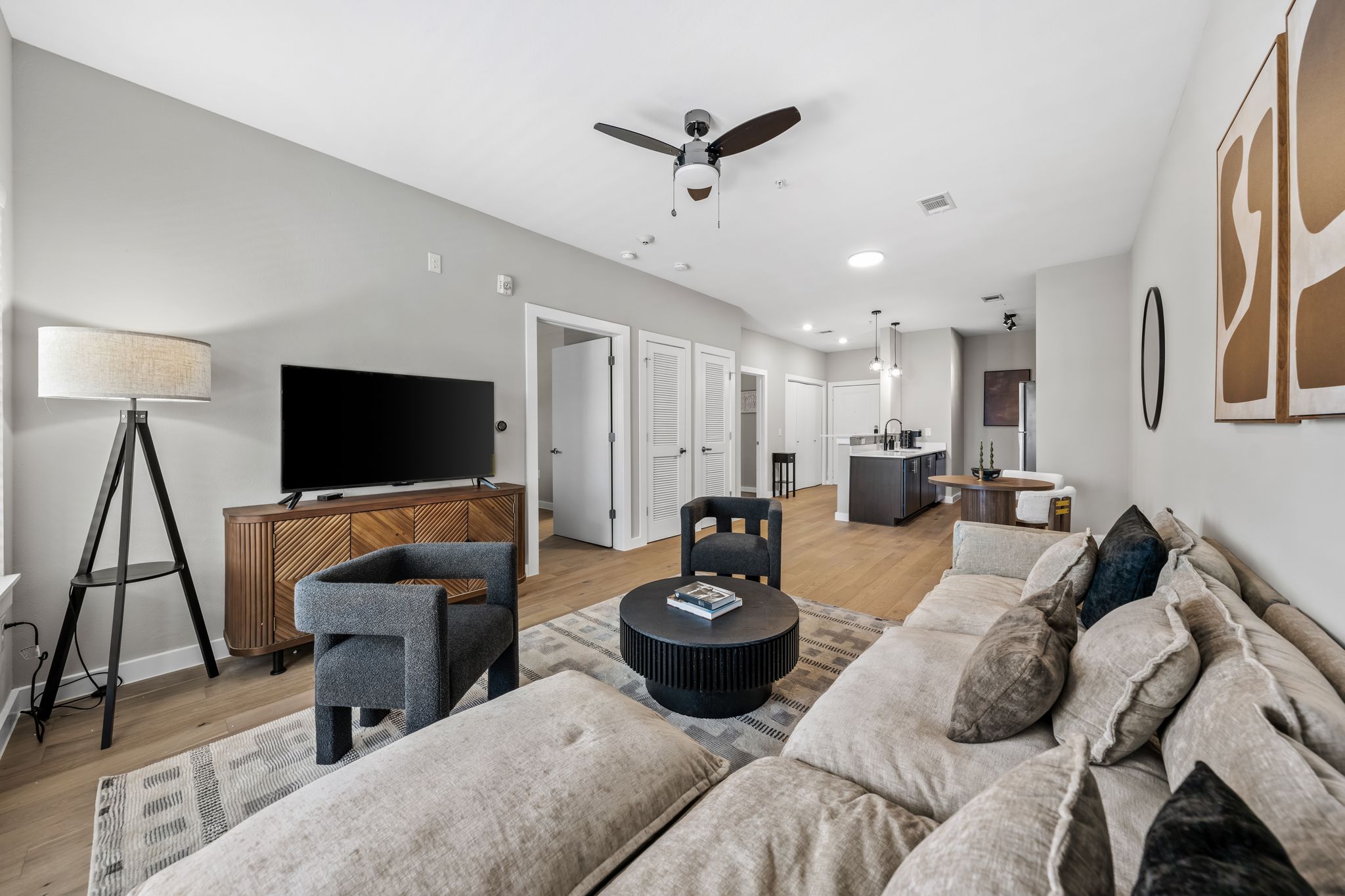 2505 Thornton Rd 2211 — photo