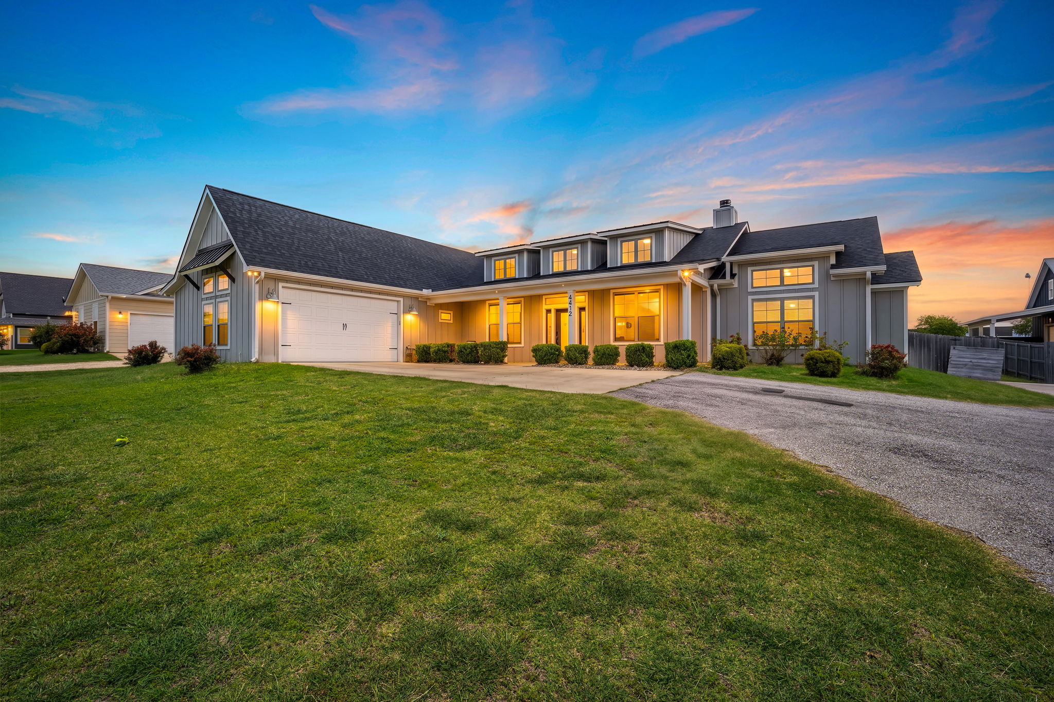 4412 Cedar Creek Rd — photo