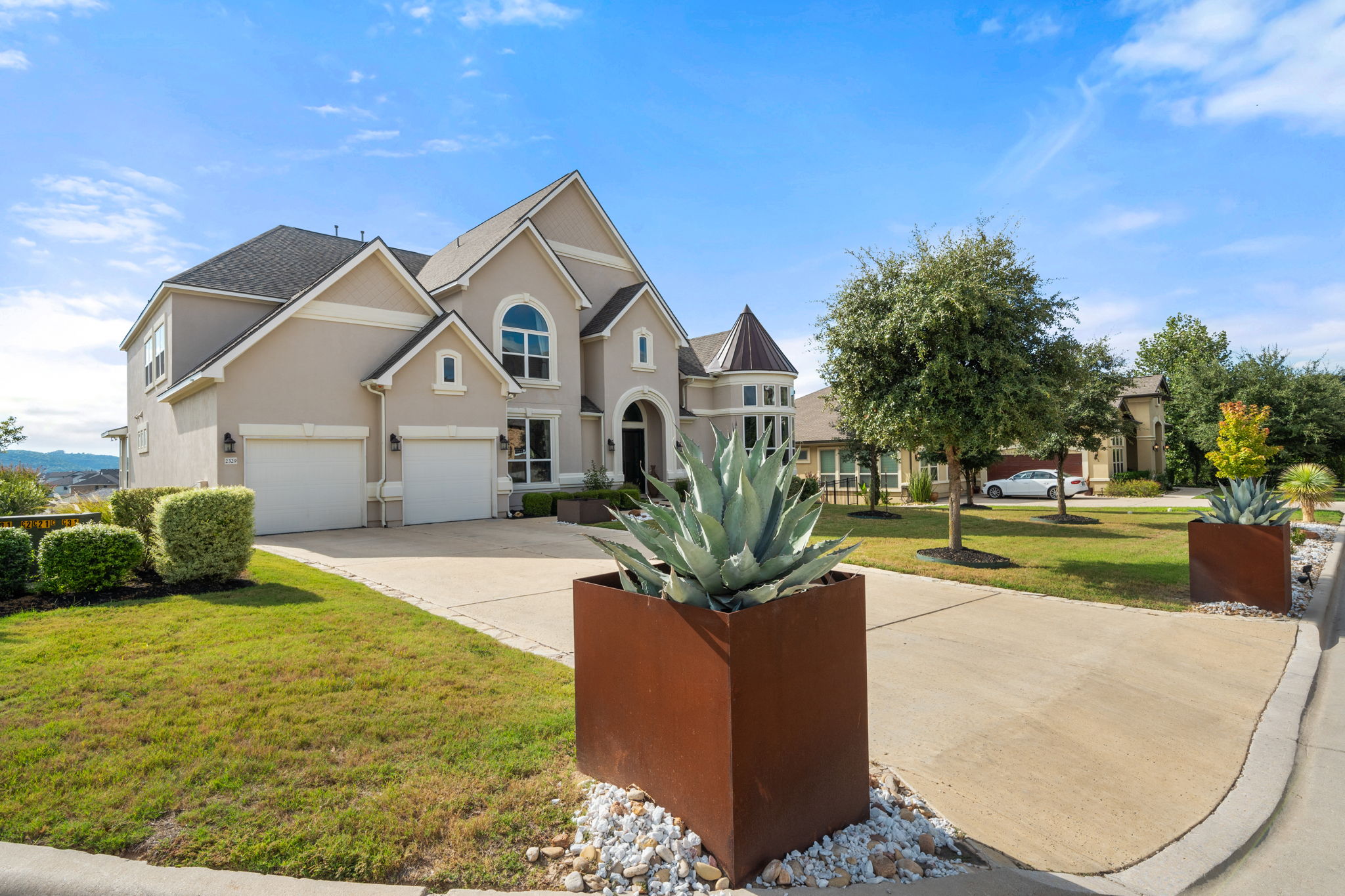2329 Sandorna Ct — photo