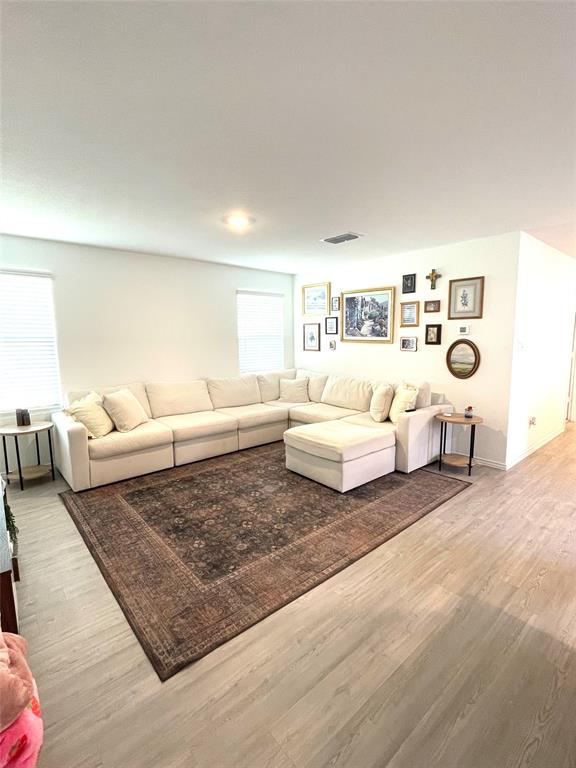 212 Marty Allen Loop, Jarrell, TX 76537 — photo 3