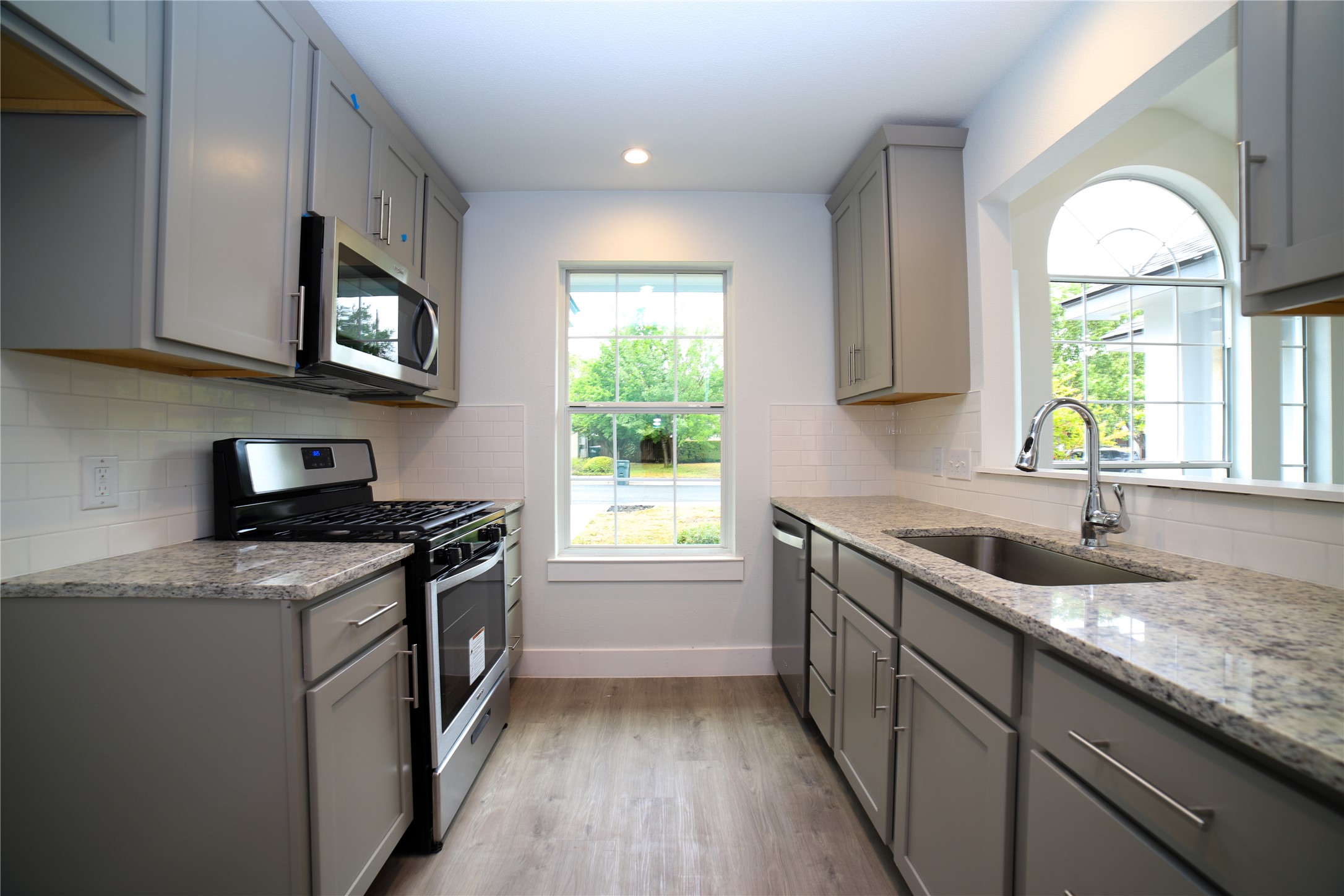 131 Stephen Ct — photo