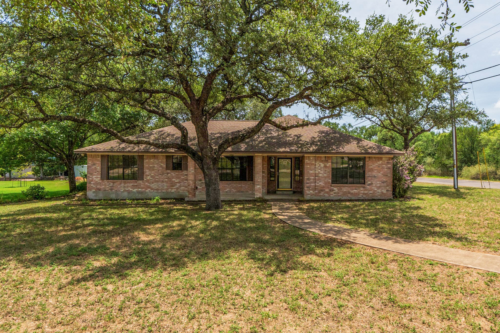 201 River Lake Dr — photo