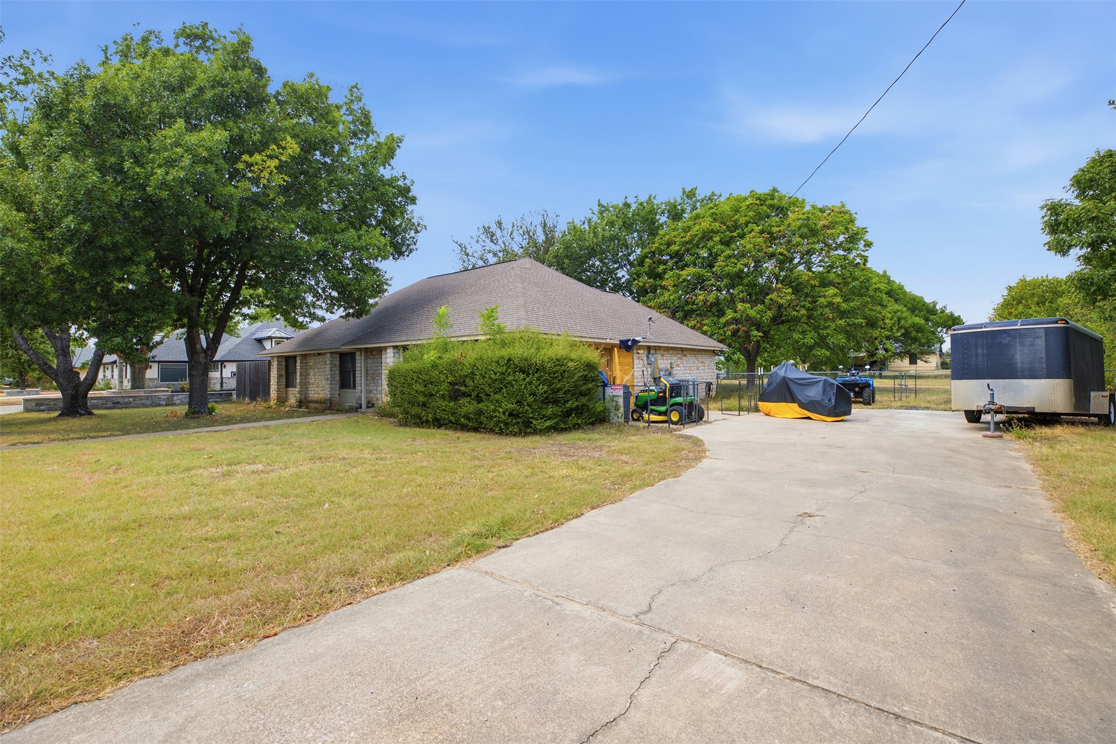 50208 Eagle Trace Drive, Georgetown, TX 78626 — photo 2