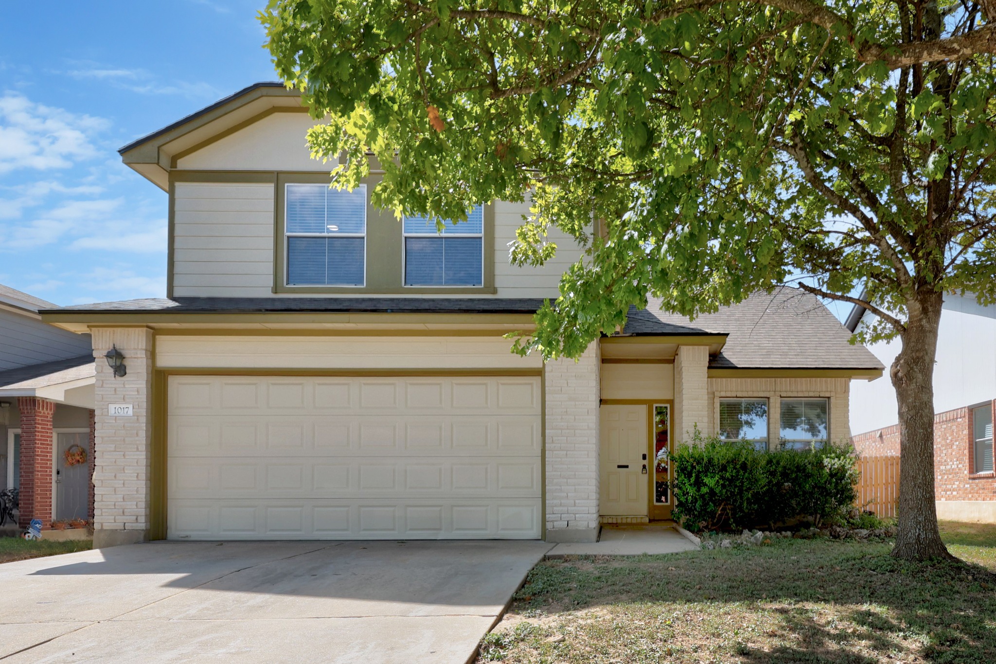 1017 Coronation Way — photo