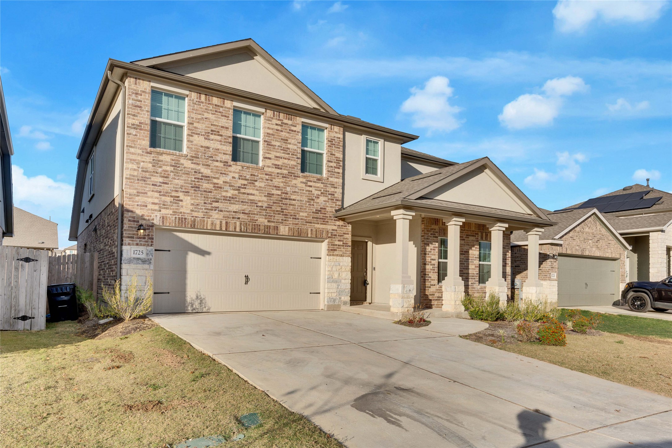 1725 Devine Lake Blvd — photo
