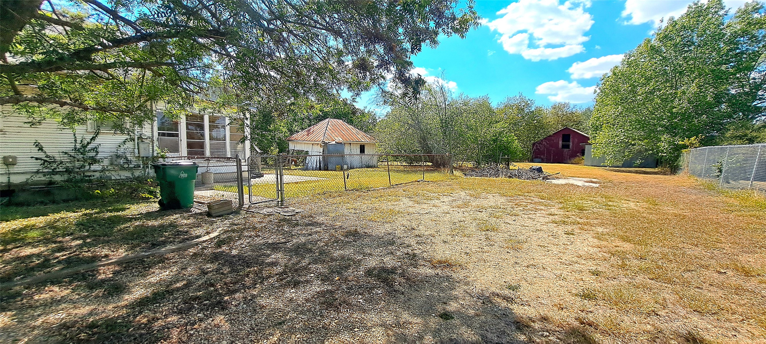 507 Sloan St — photo