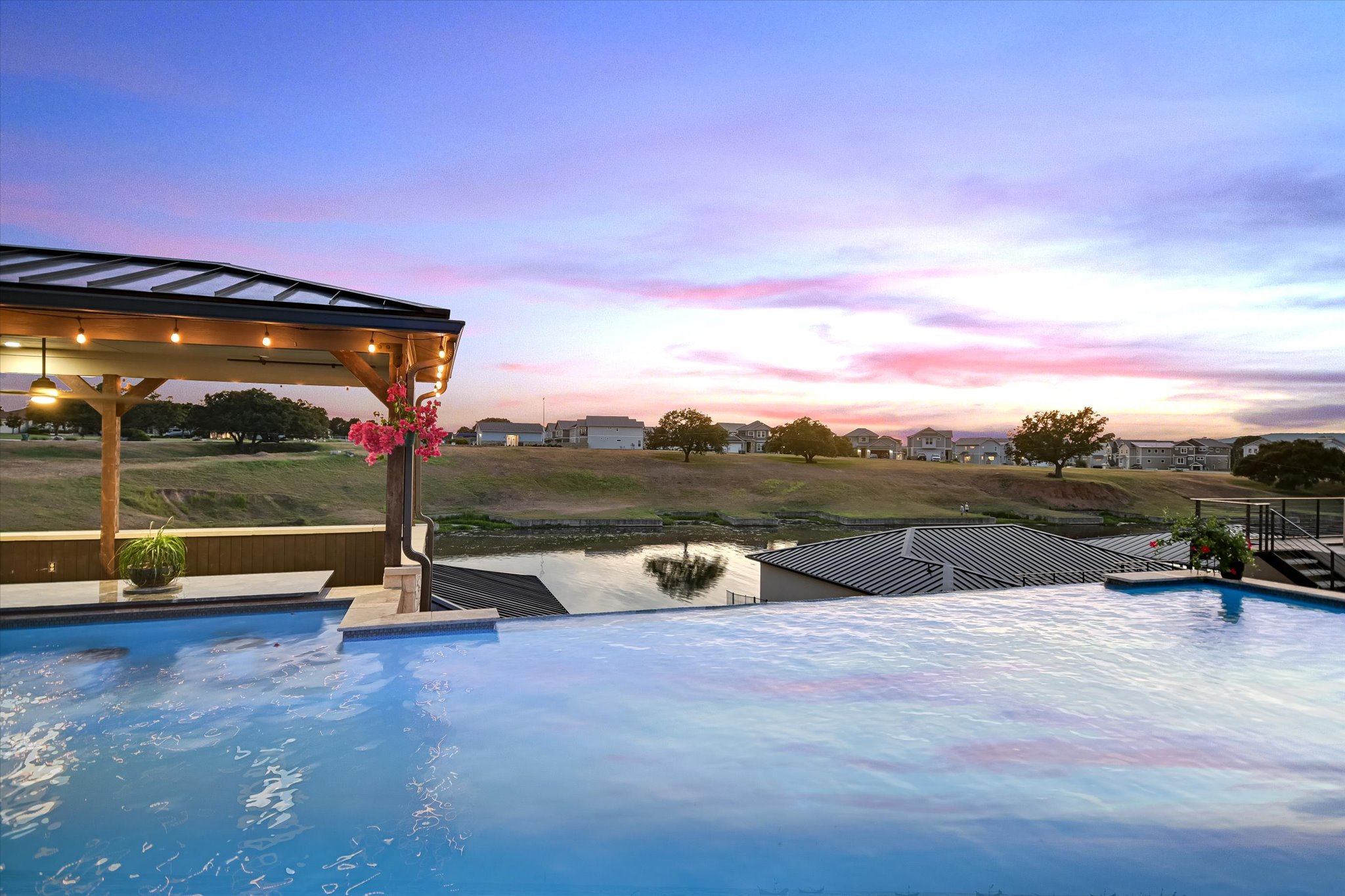 112 Clearwater Dr — photo