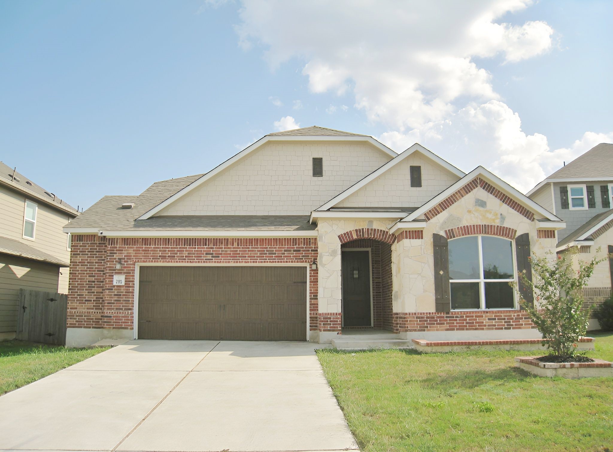 285 Kat Garnet Dr — photo
