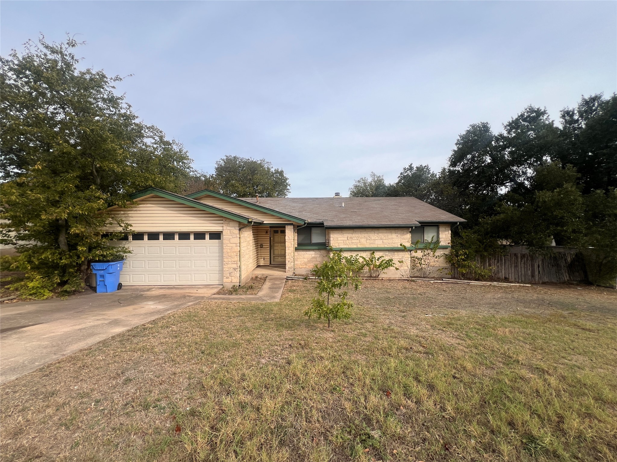 1900 Klattenhoff Dr — photo