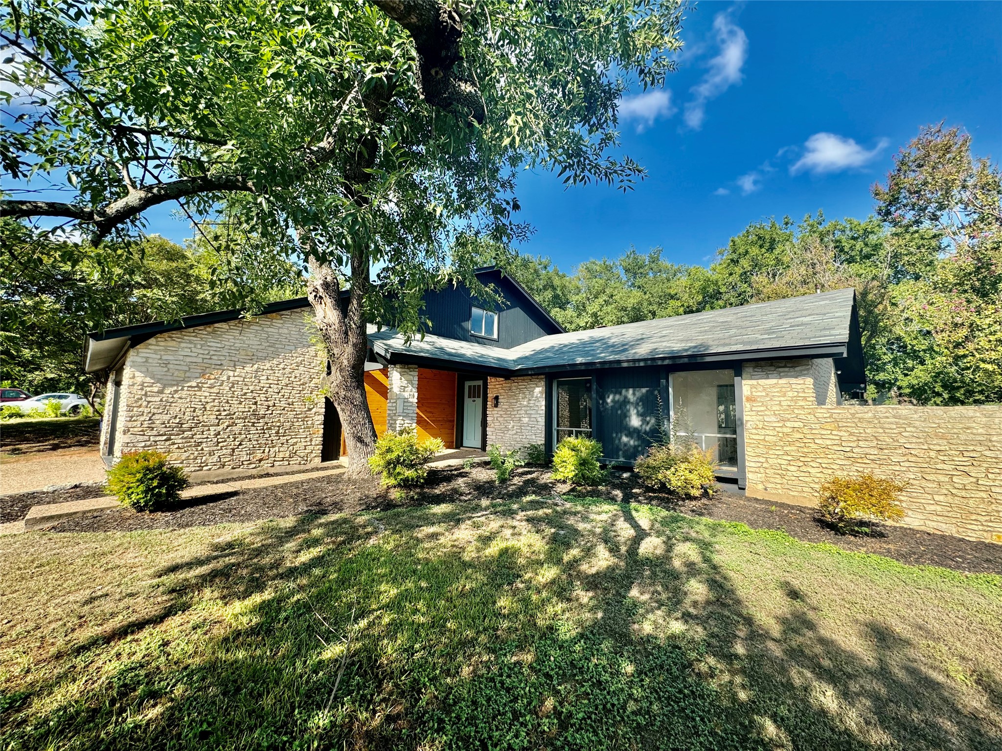 9506 Stonebridge Dr — photo