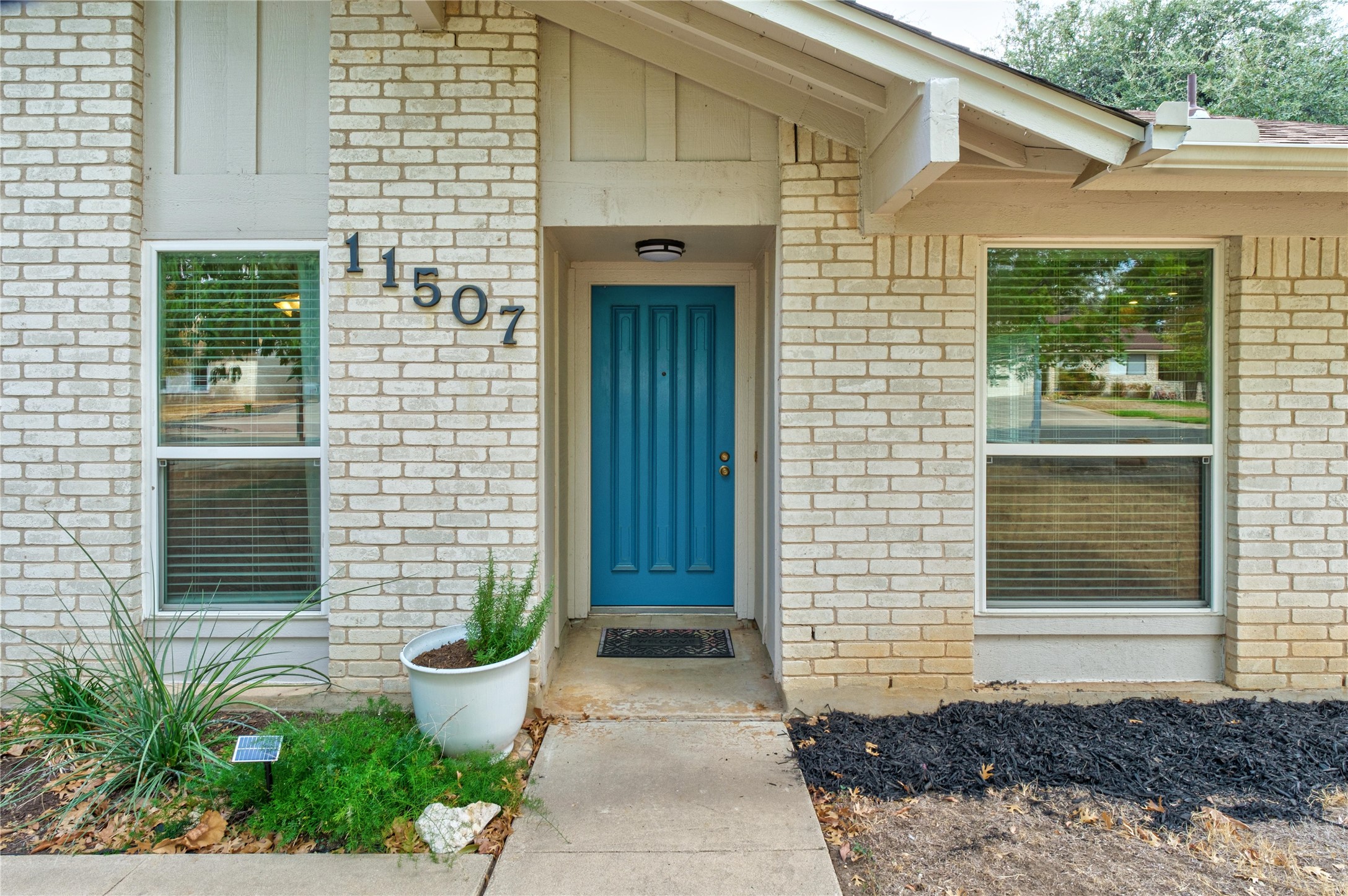11507 Pyreneese Dr — photo