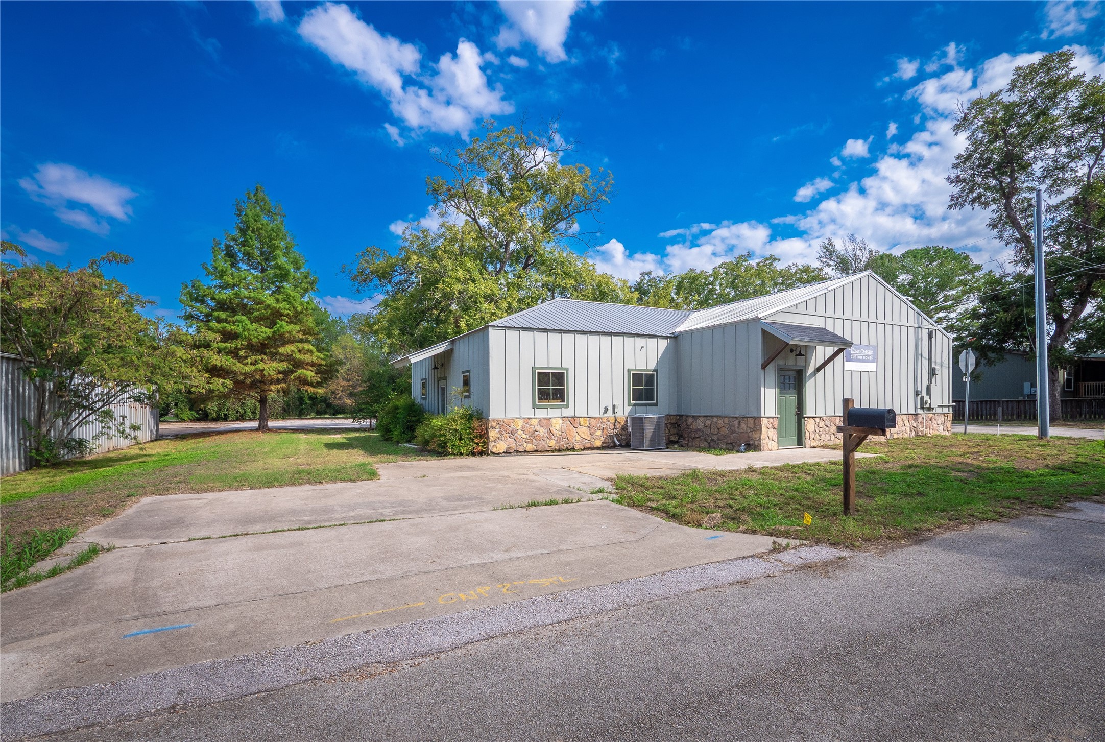 1508 Cypress St — photo