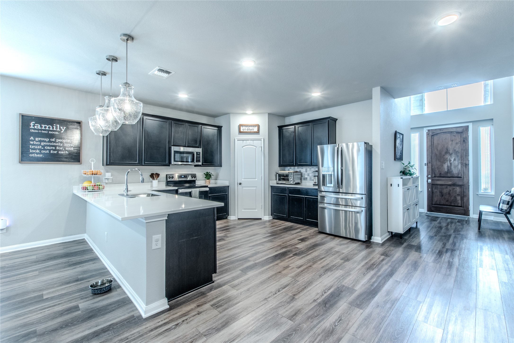 7514 Broadmoor CV — photo