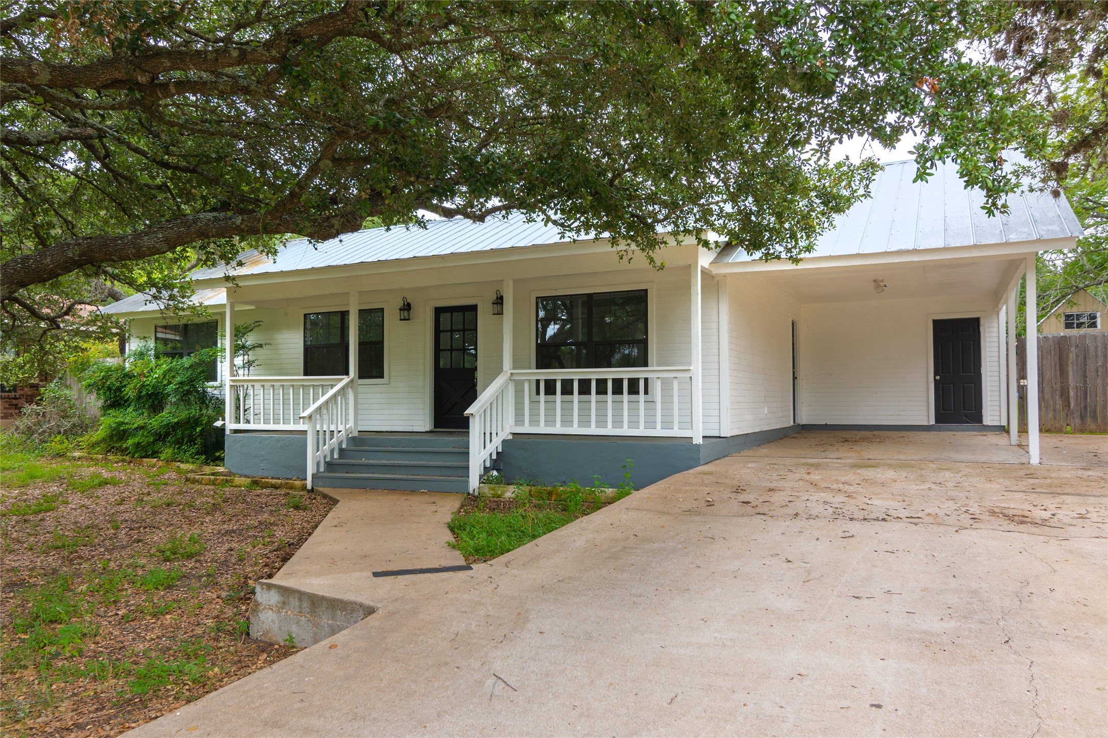 1400 Lazy Creek Ln — photo