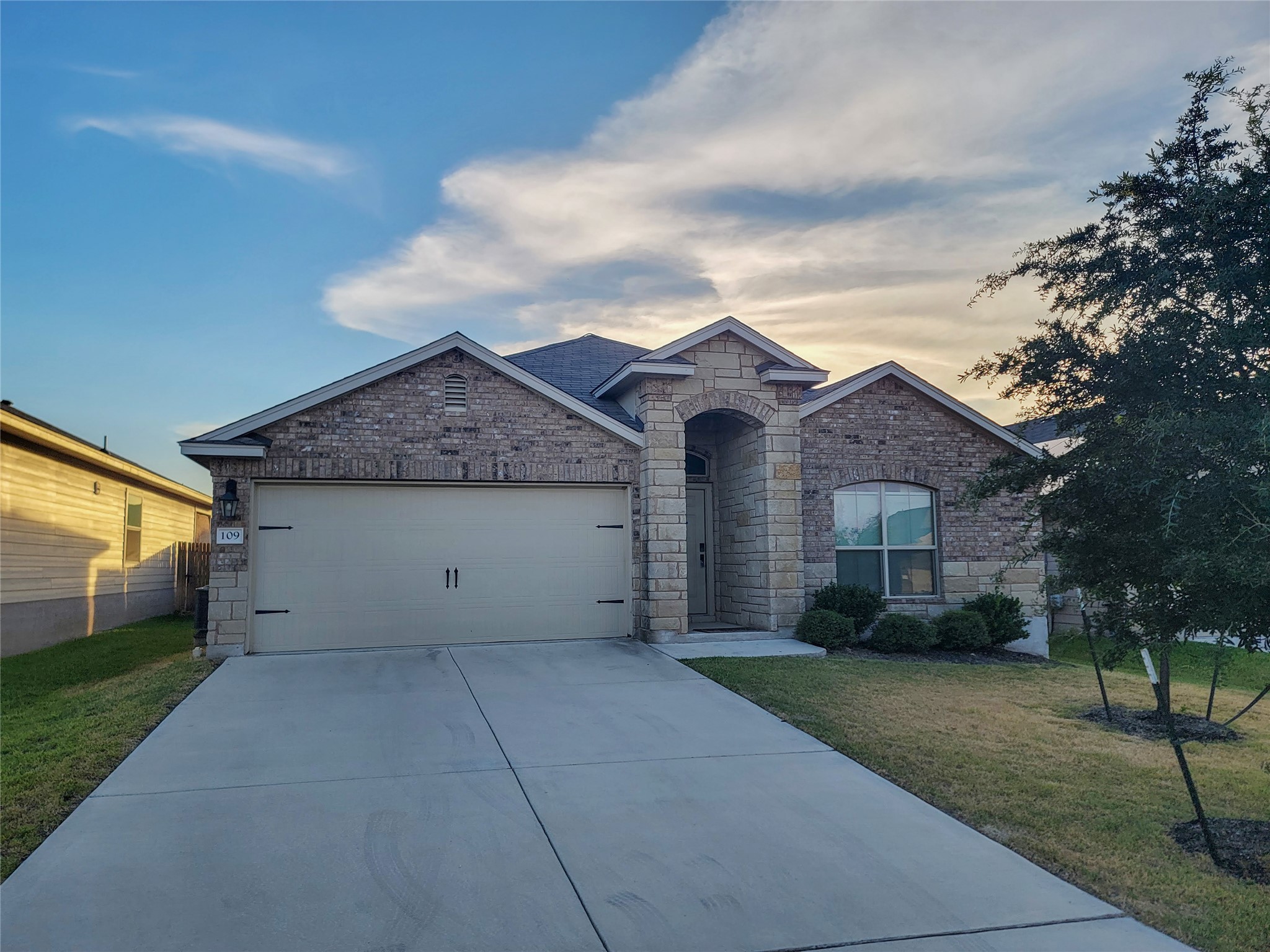 109 Akston Ct — photo