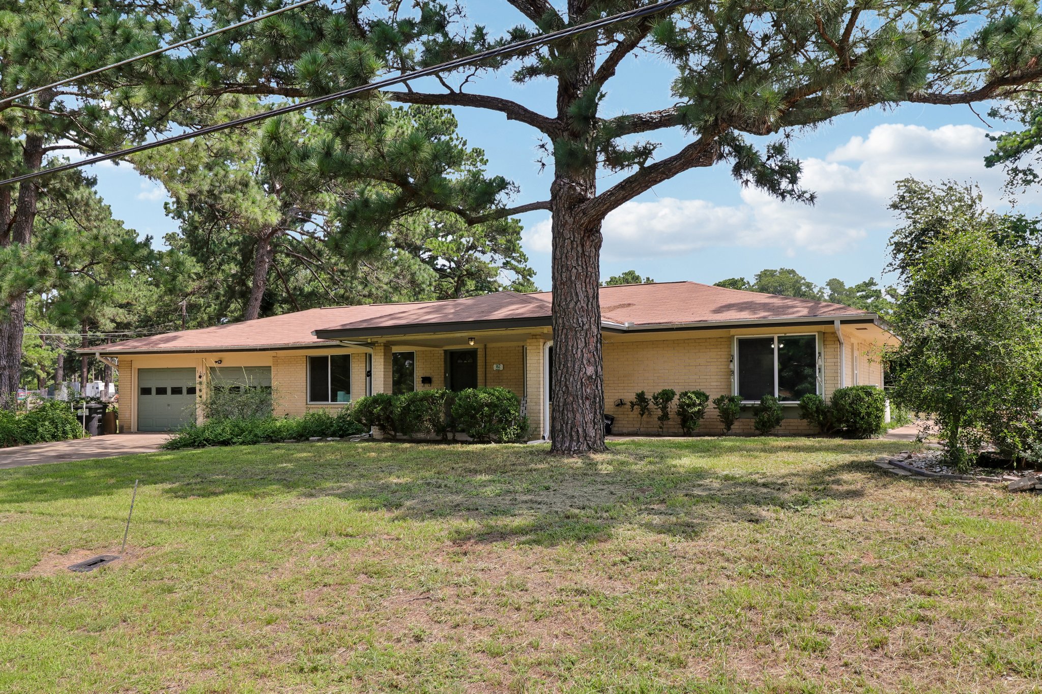 162 Indian Oak Dr — photo