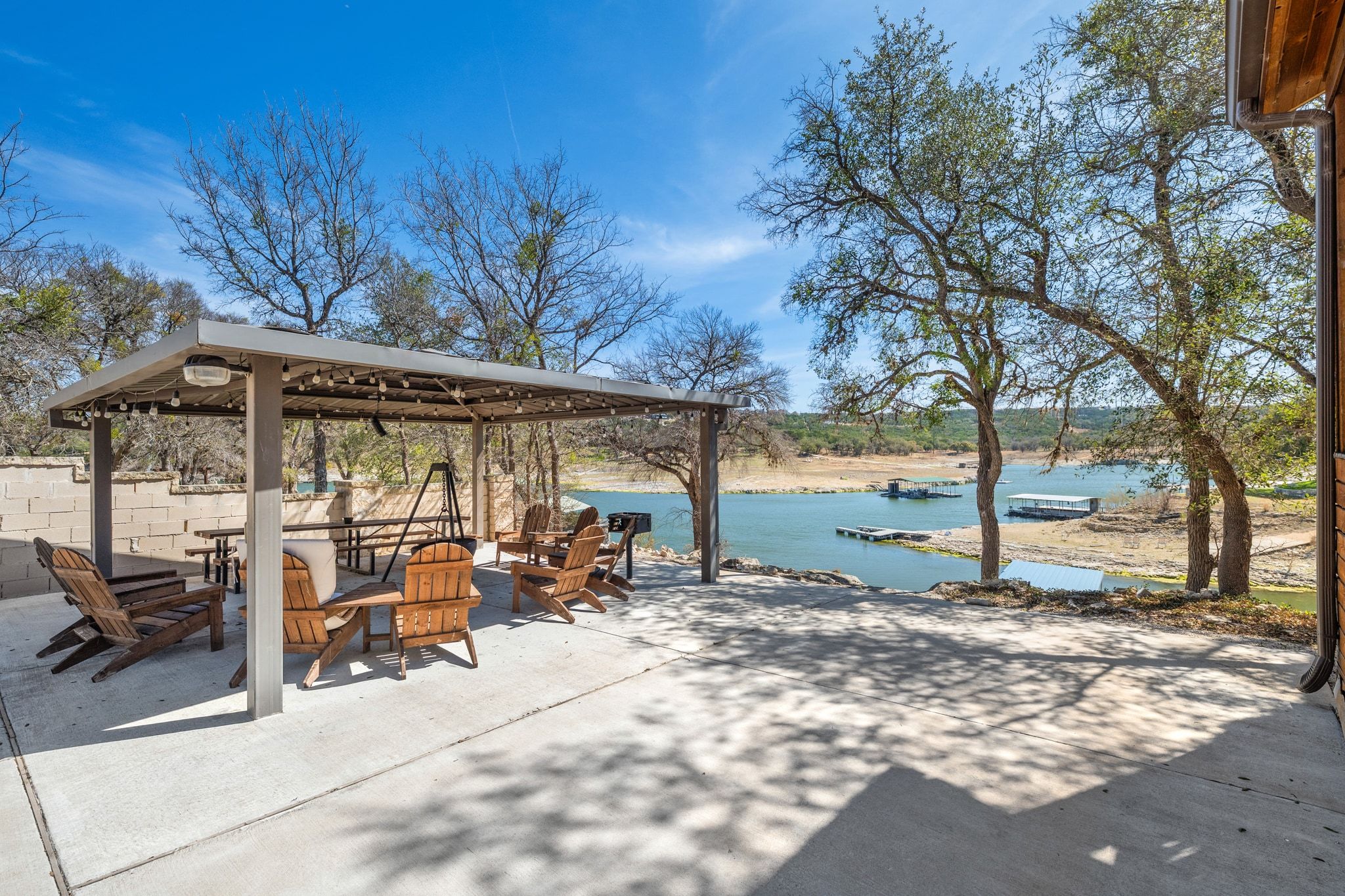 2903 Oak Ridge Dr — photo