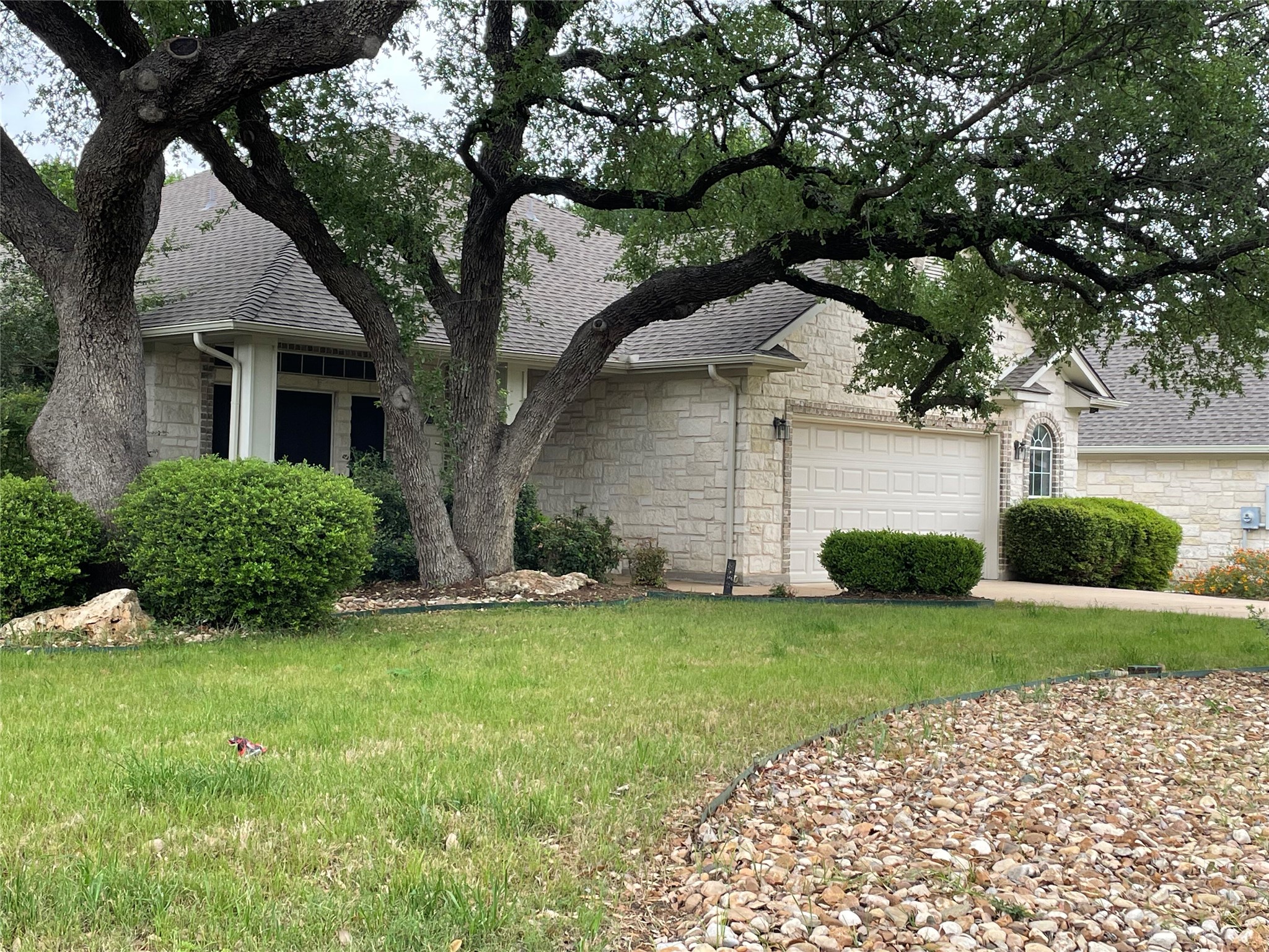 120 Brazos Dr — photo