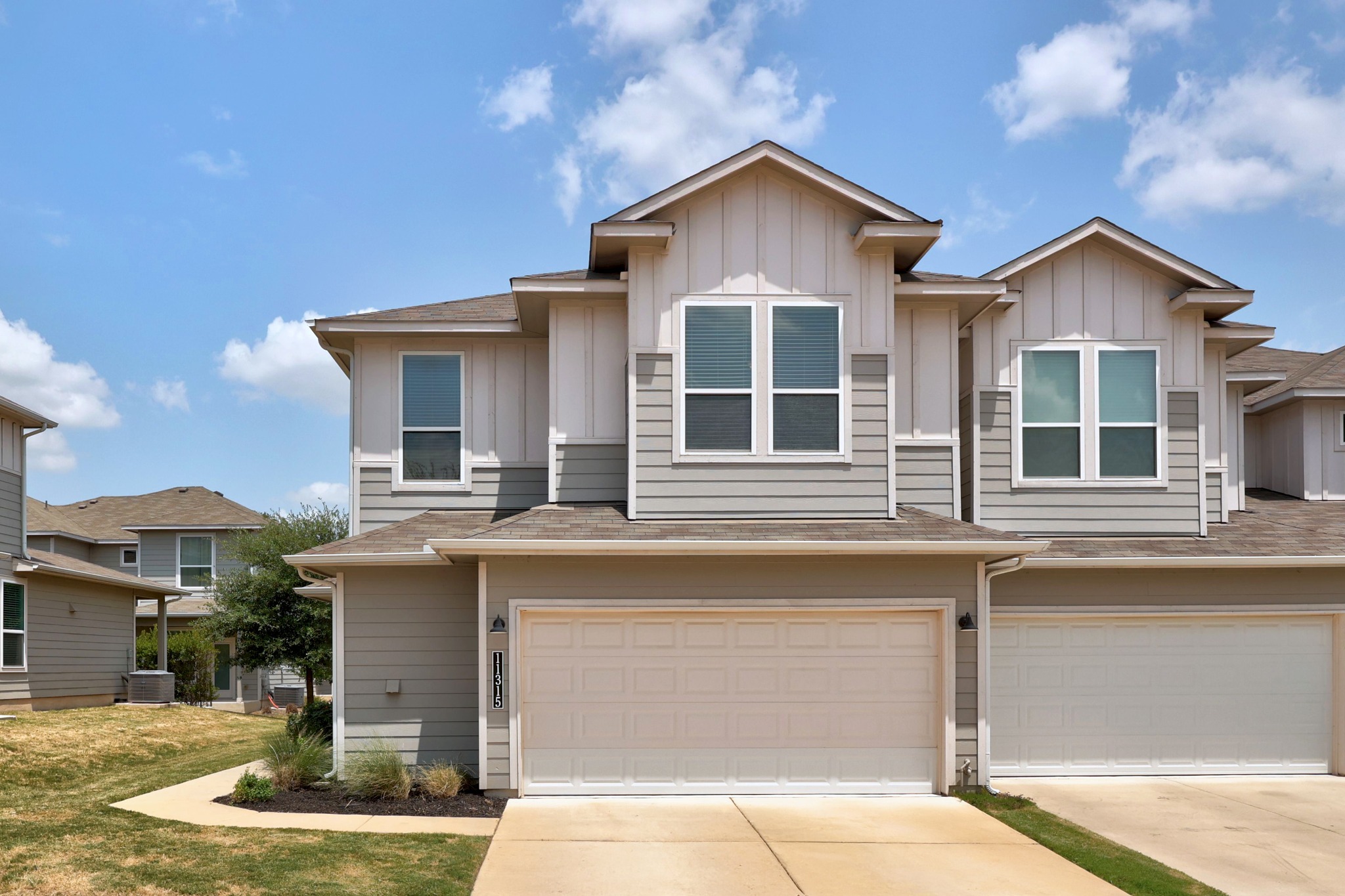 11315 Gadsen Ln — photo