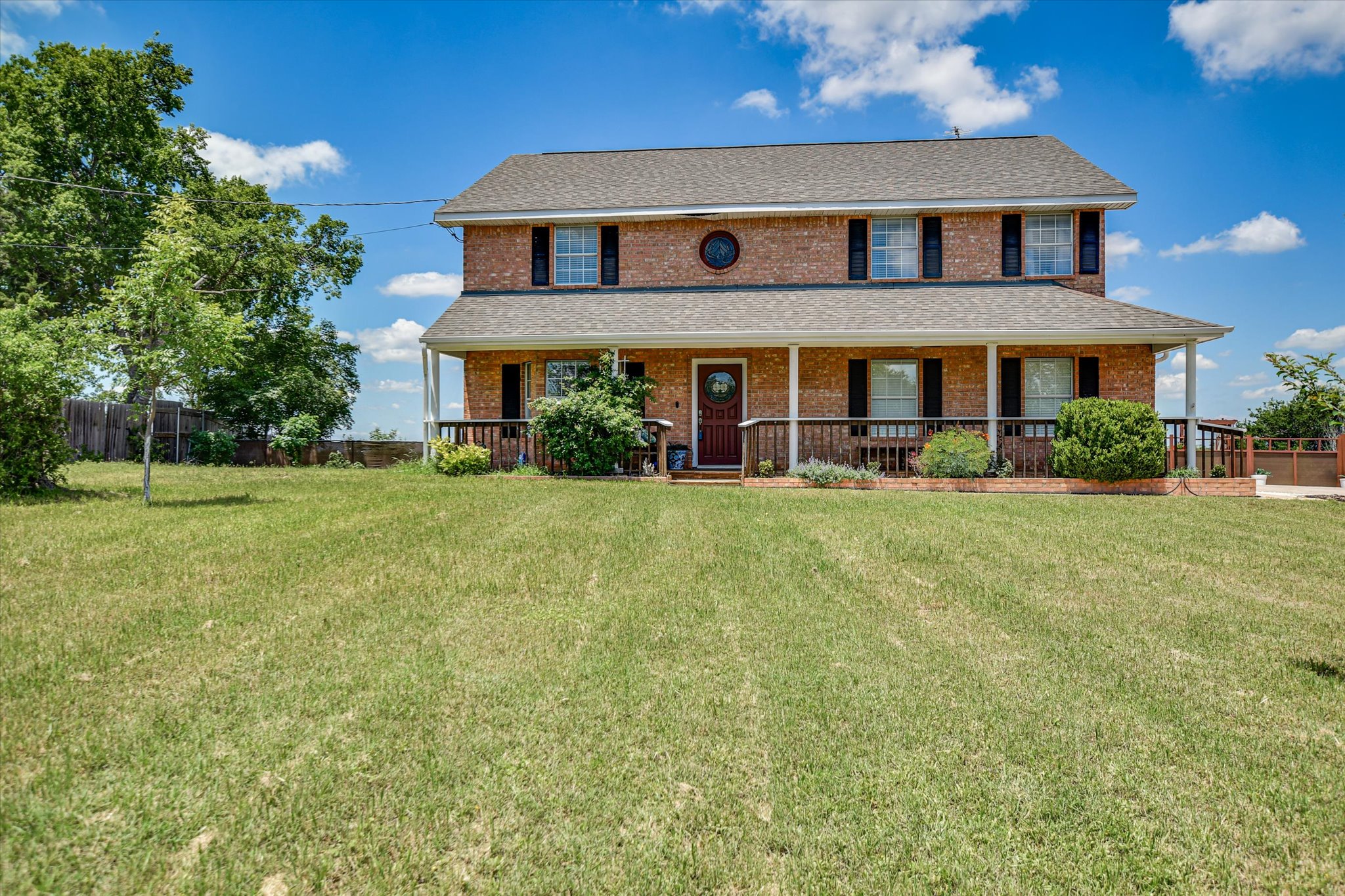 131 High Gabriel Dr — photo