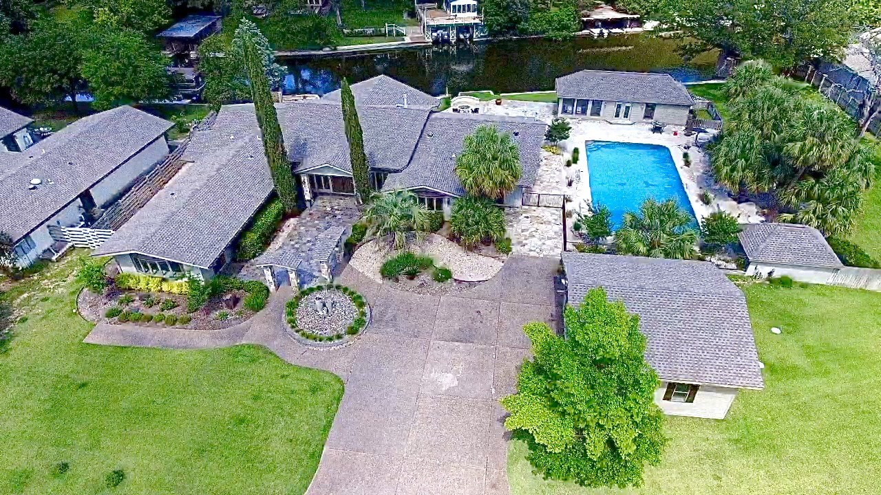 311 Oleander Dr — photo