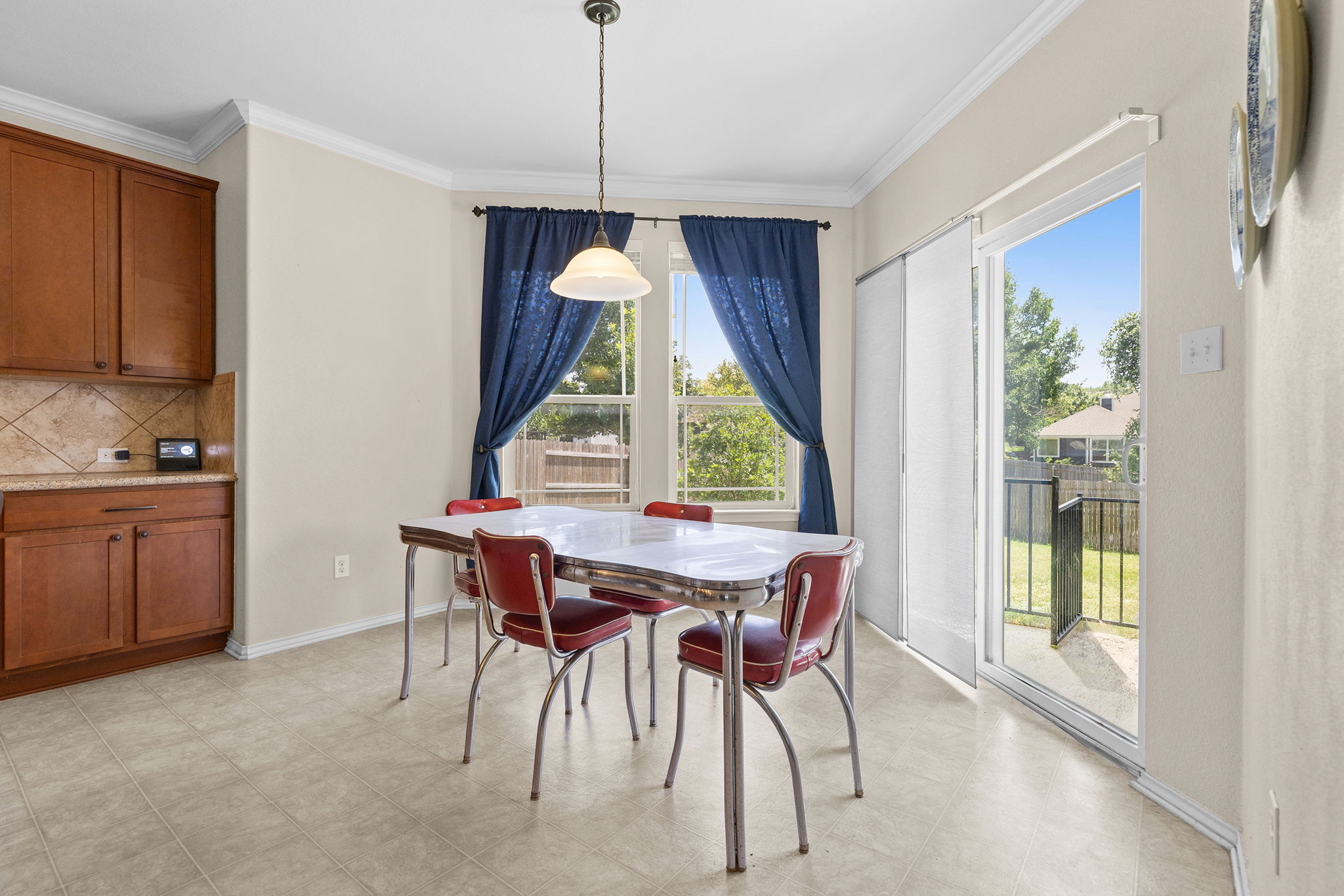 205 Sheepshank Dr — photo