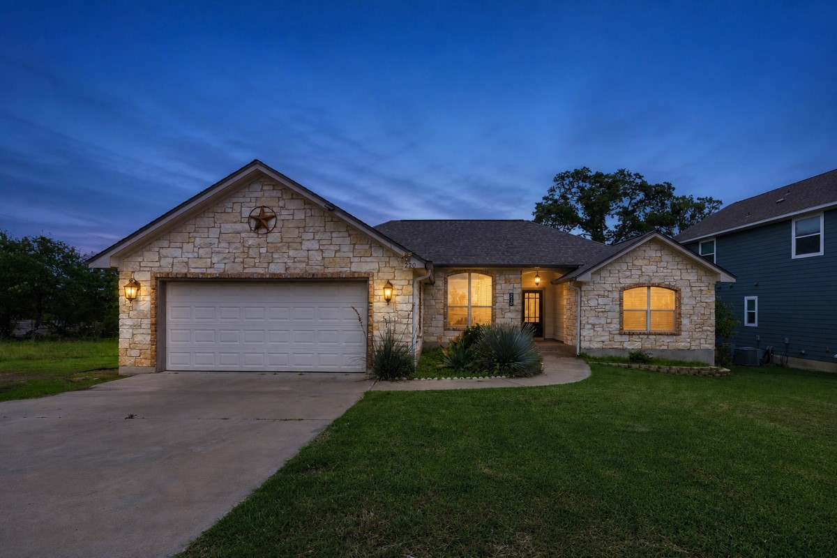 220 Ulupau Cir — photo