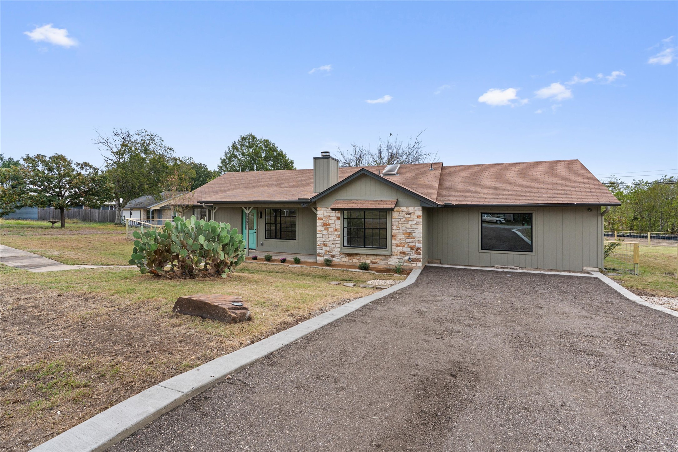 12221 Mustang Dr — photo