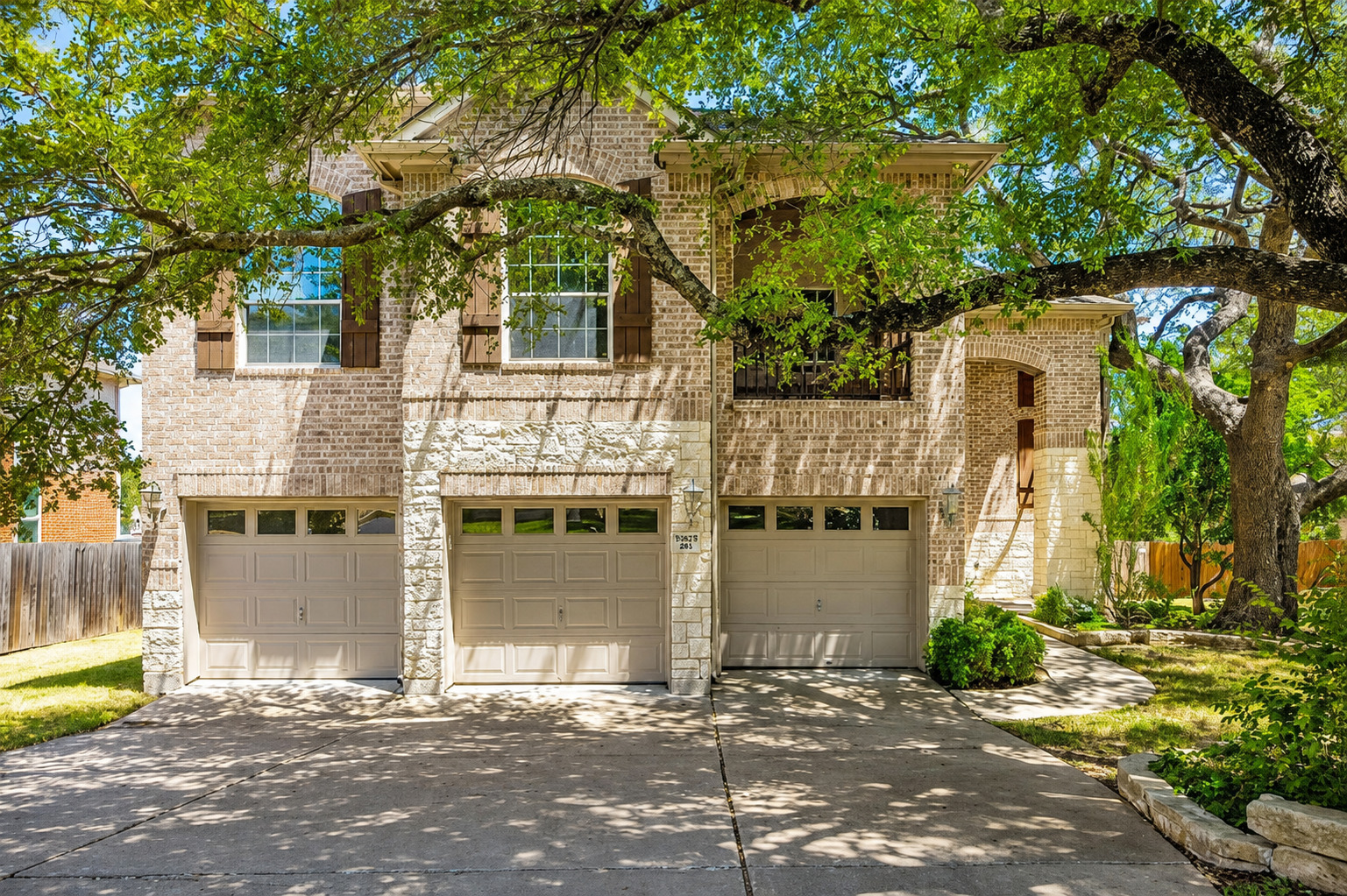 9905 Whitley Bay Dr — photo