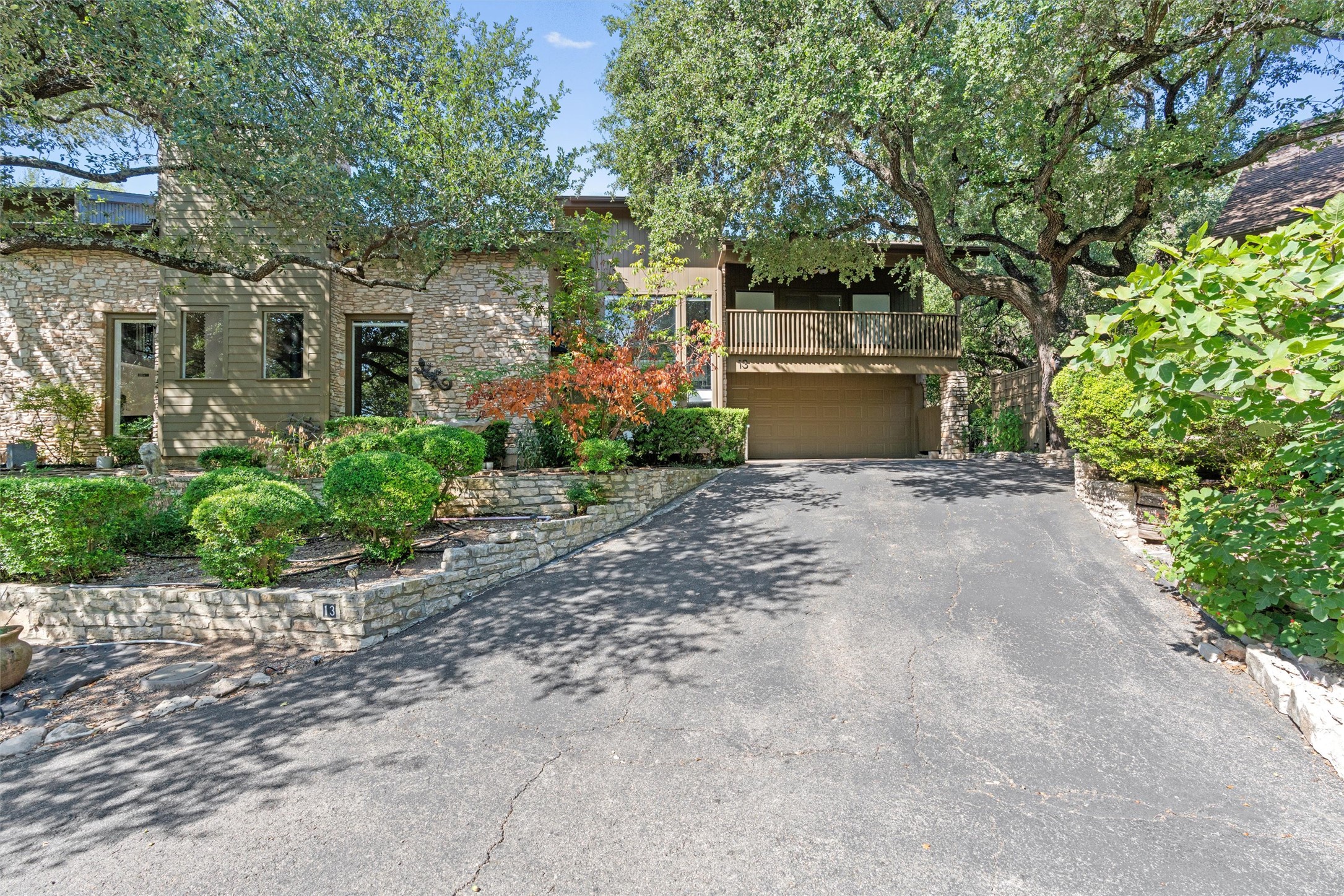 13 Stoney Creek CV — photo