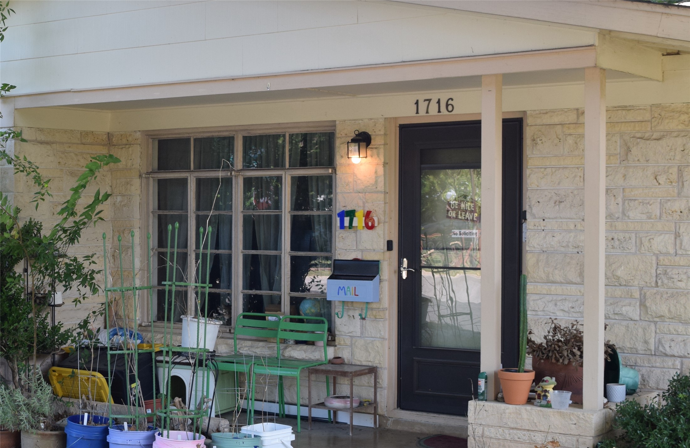 1716 Karen Ave — photo
