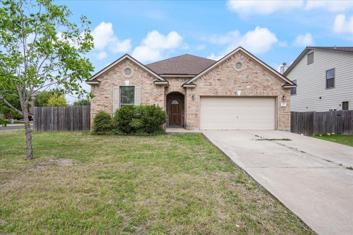 200 Rudy Ln — photo