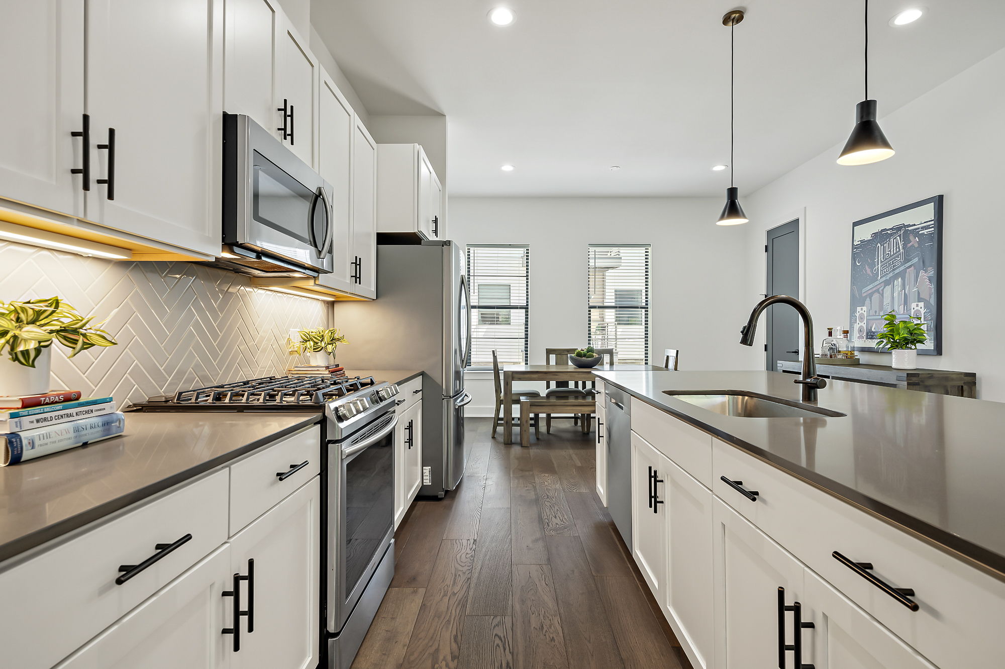 3700 Clawson Rd 501 — photo