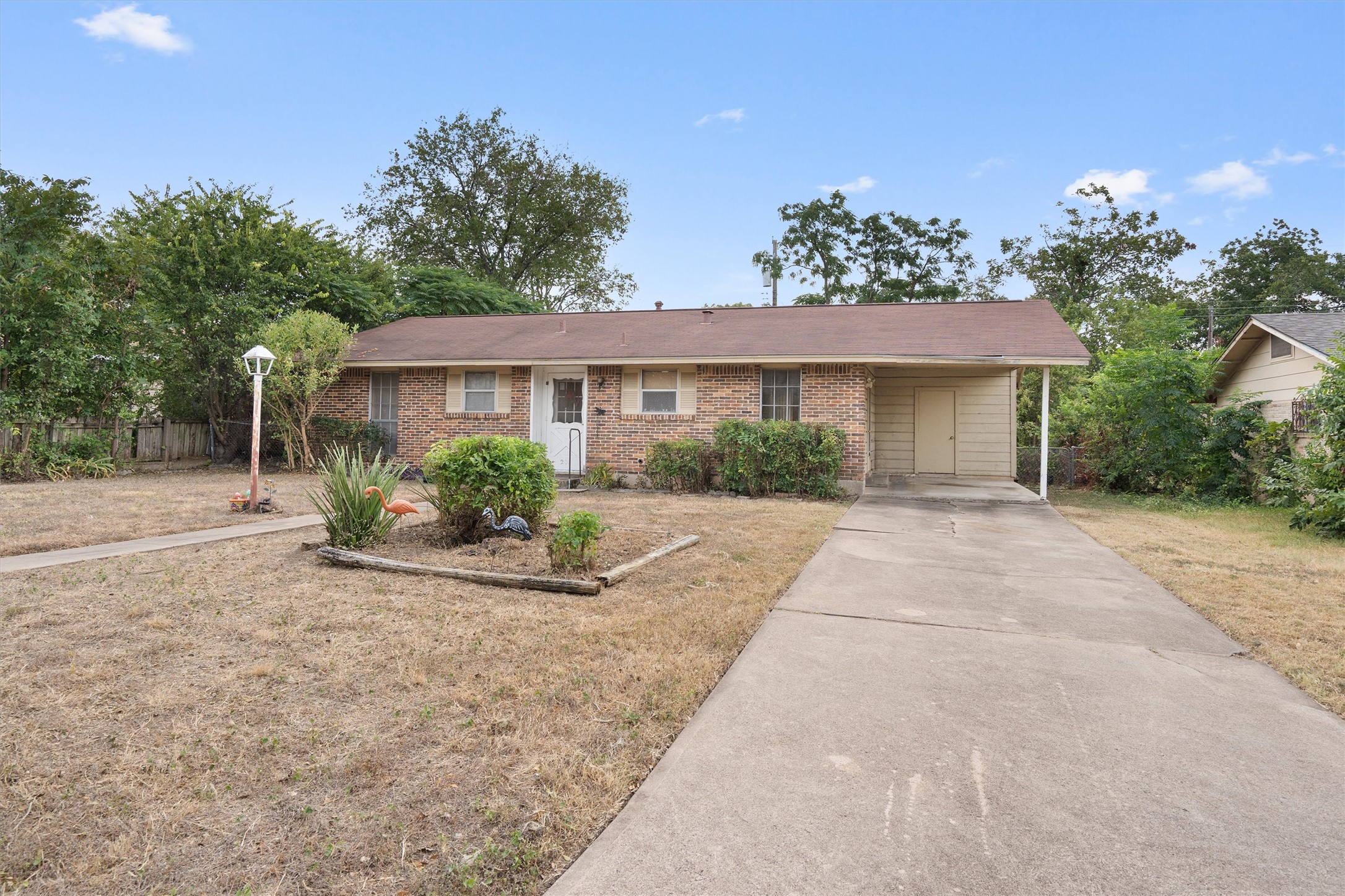 201 Cinderella Dr — photo