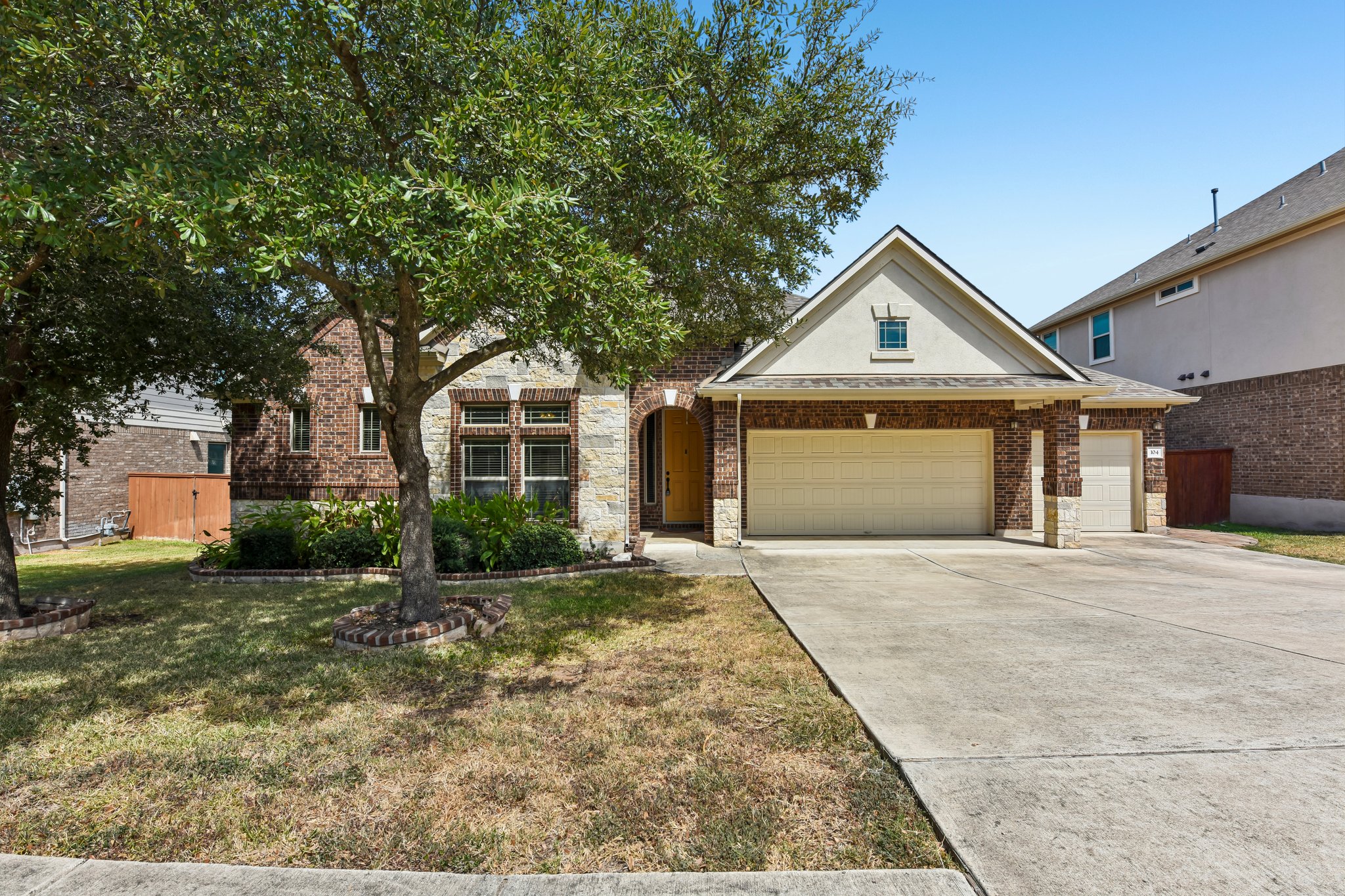 104 Lake Mineral Wells Dr — photo