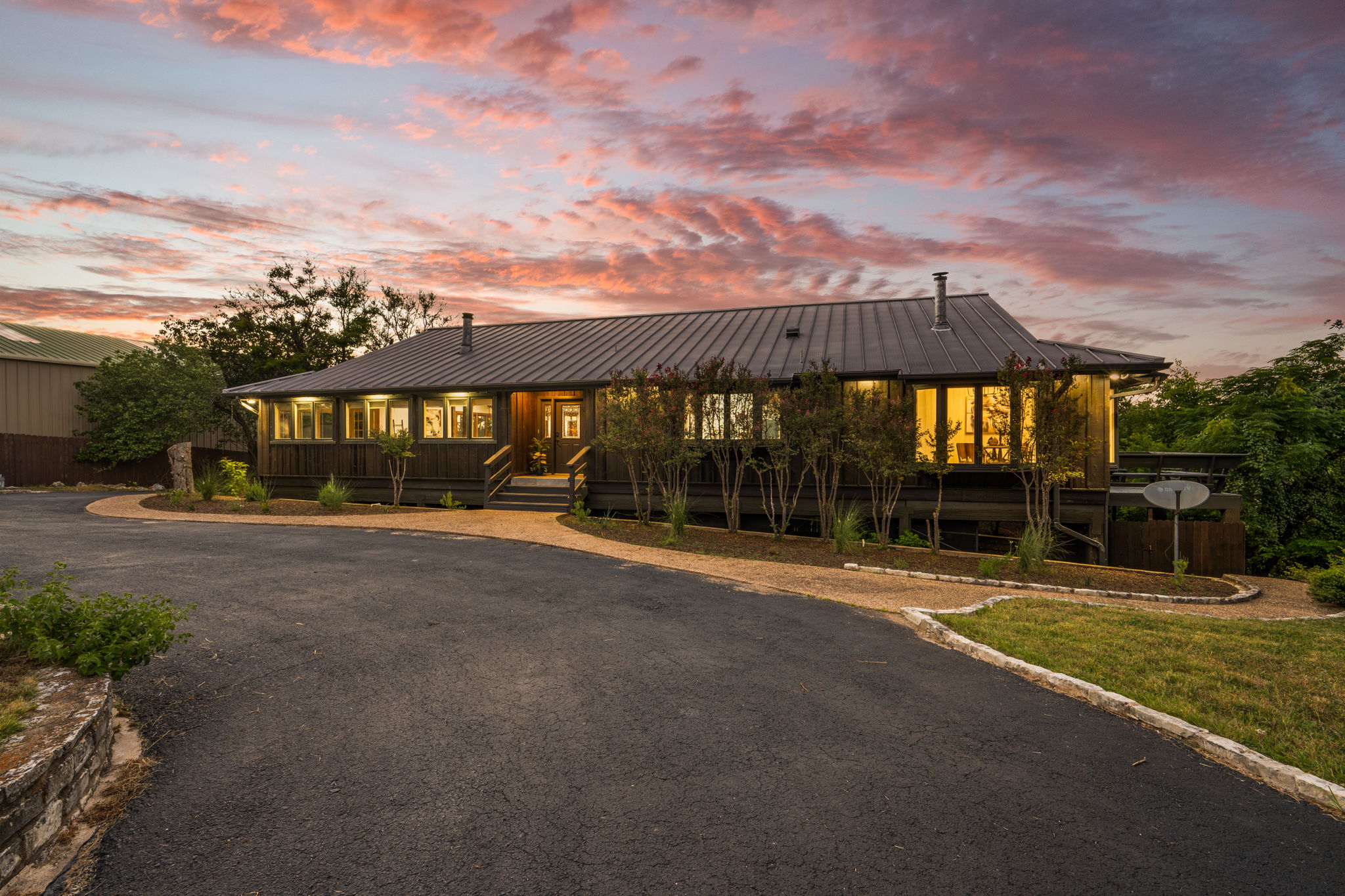21106 Lakeshore Dr — photo