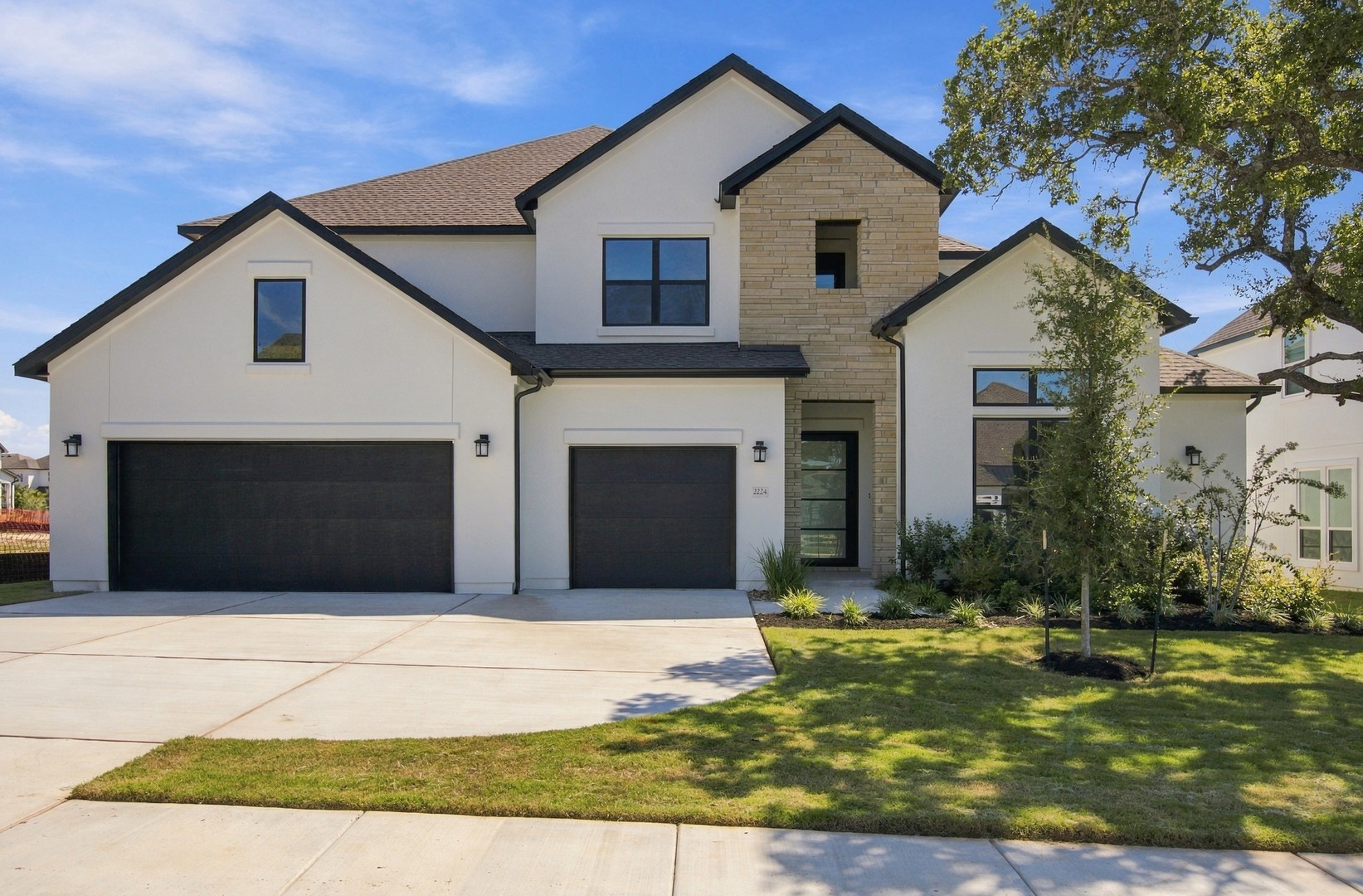 2224 Vittoria Vw — photo