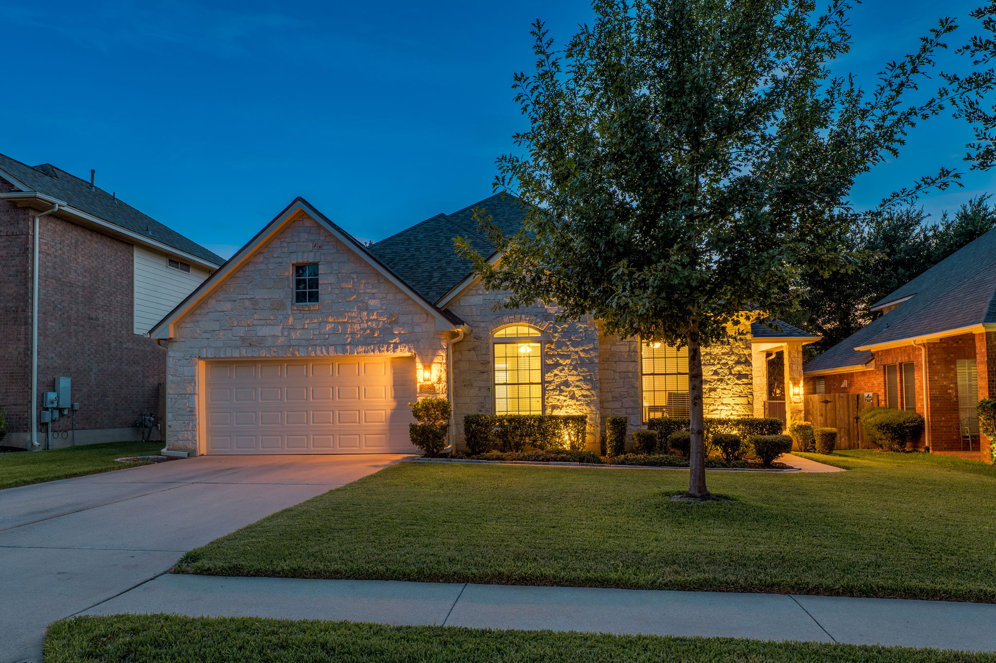 15120 Thatcher Dr — photo