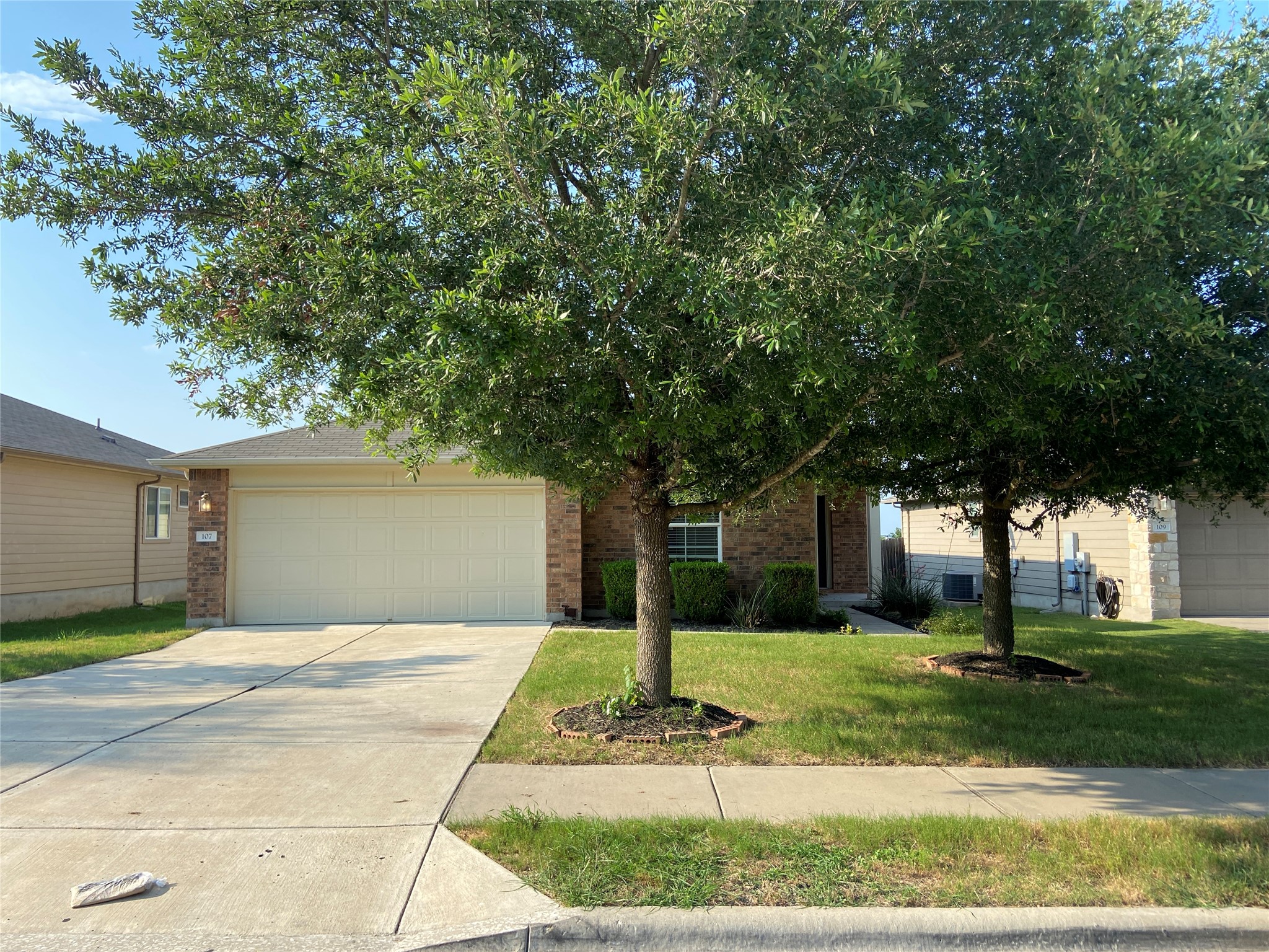 107 Lavaca Loop, Hutto, TX 78634 — photo 2