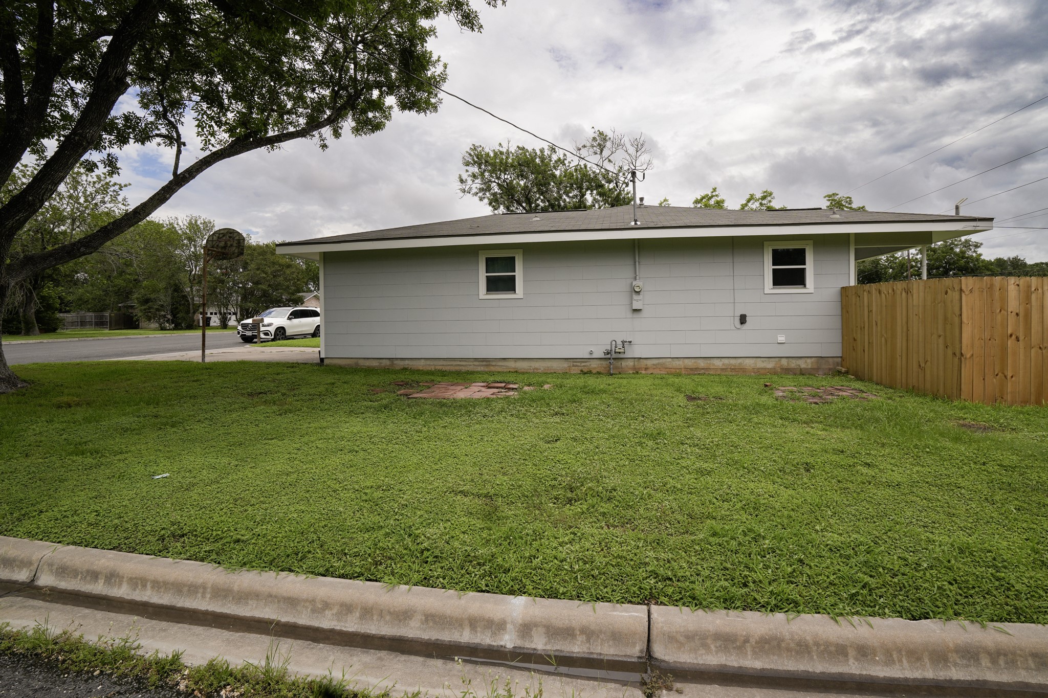 Home in Schulenburg, TX 78956 — photo 3