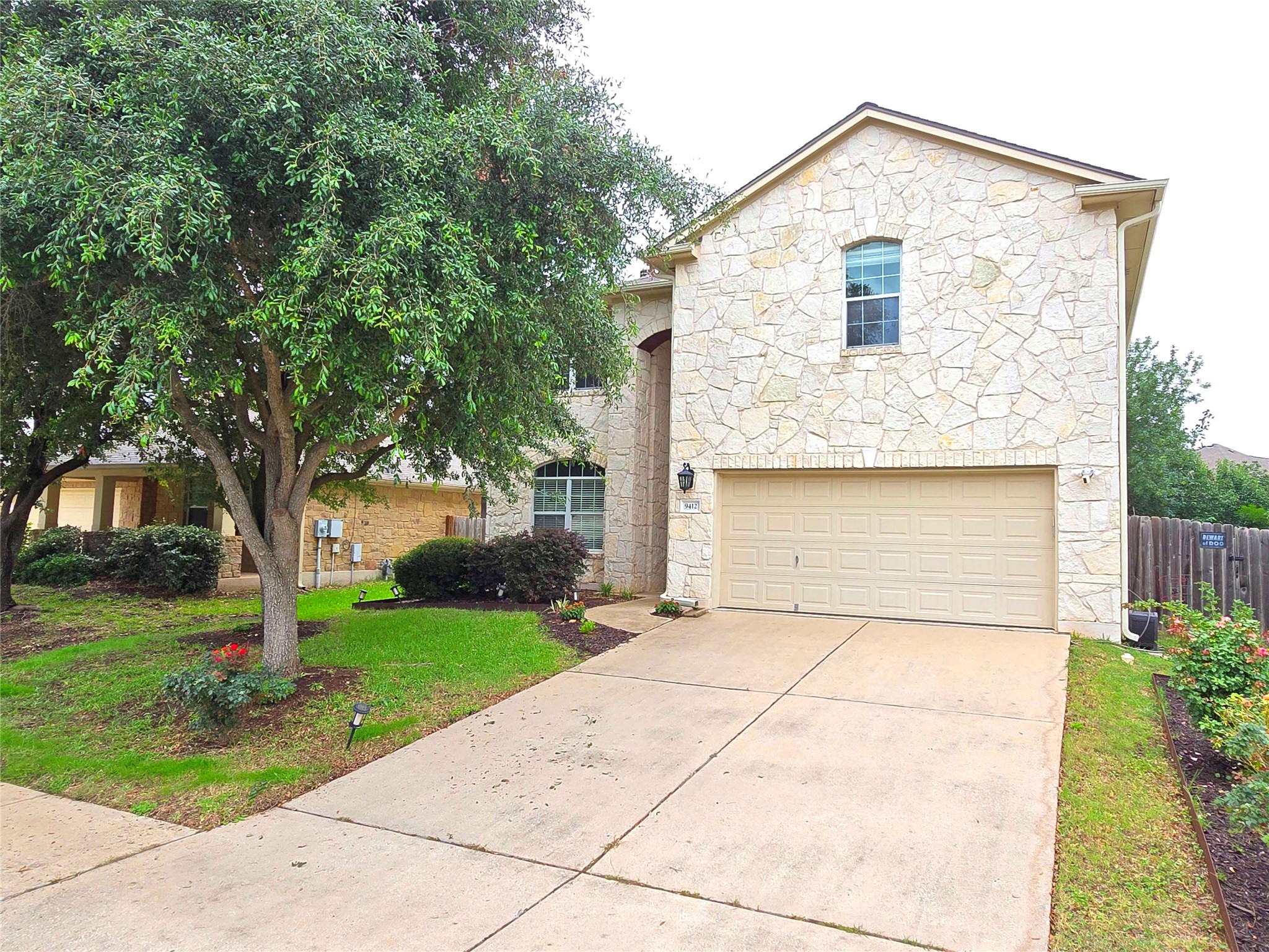 9412 Castle Pines Dr — photo