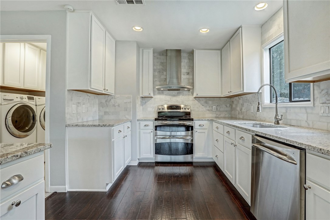 9822 Timber Ridge Pass, Austin, TX 78733 — photo 2