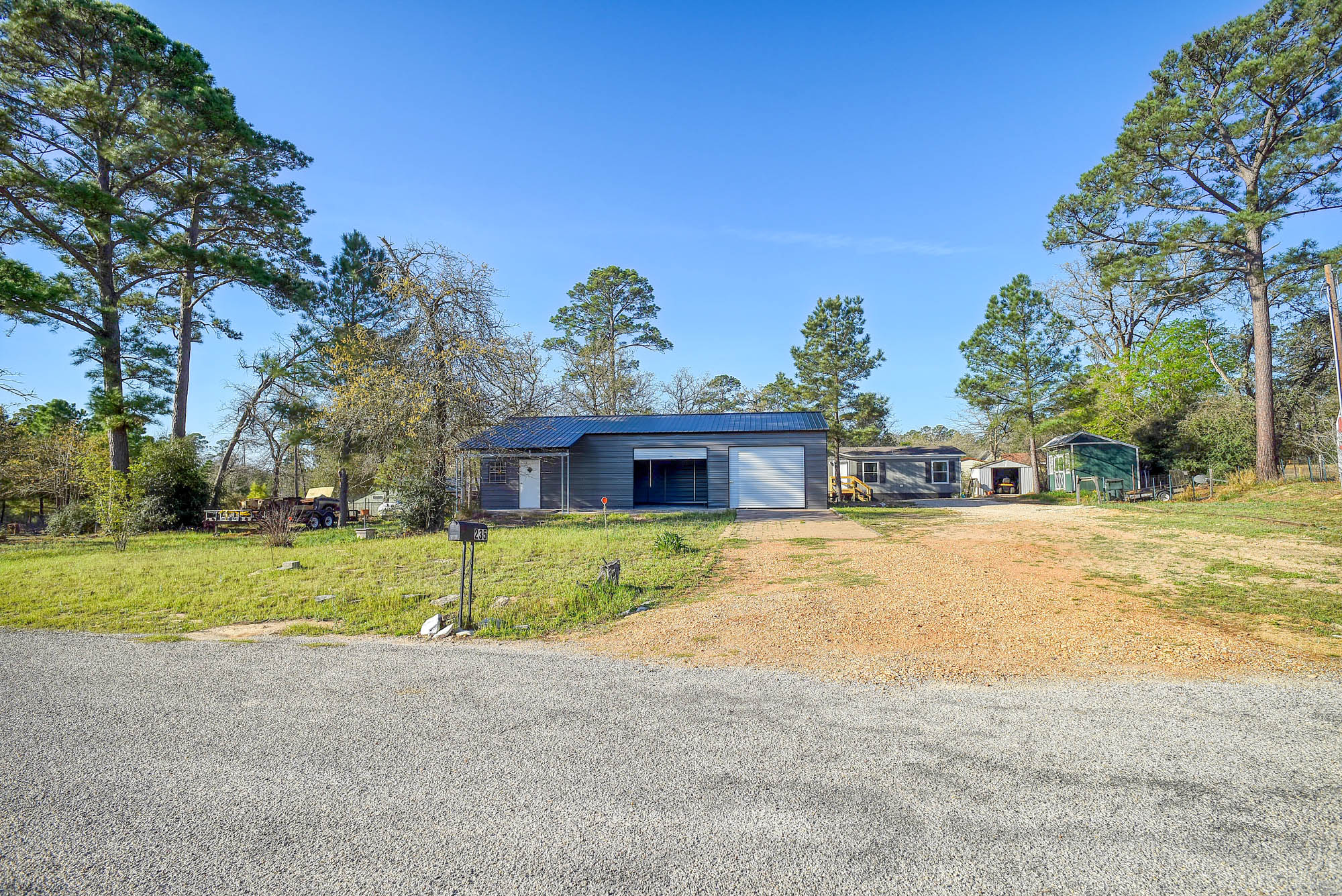 235 Pinehill Dr — photo