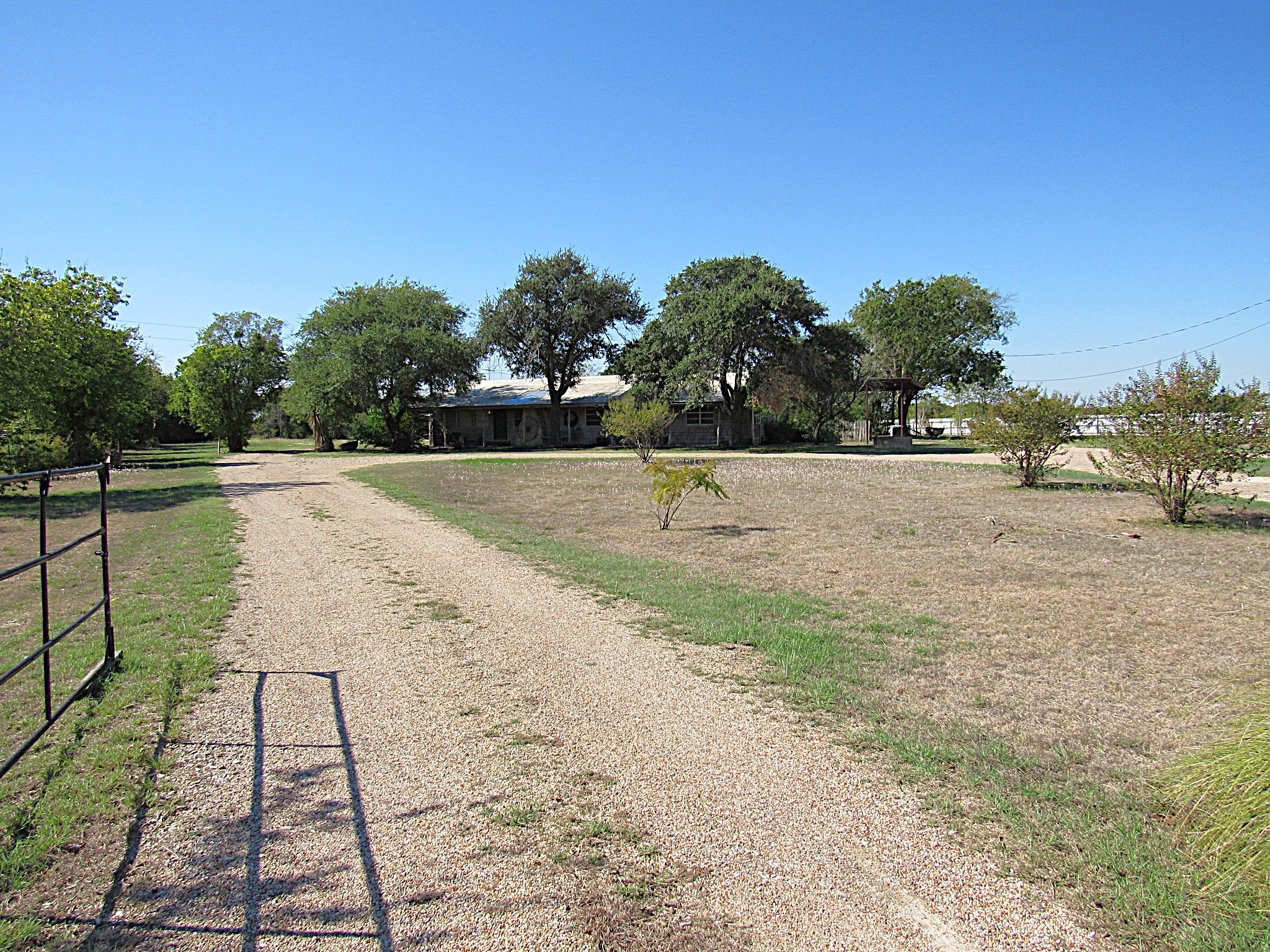 14289 FM 439 — photo
