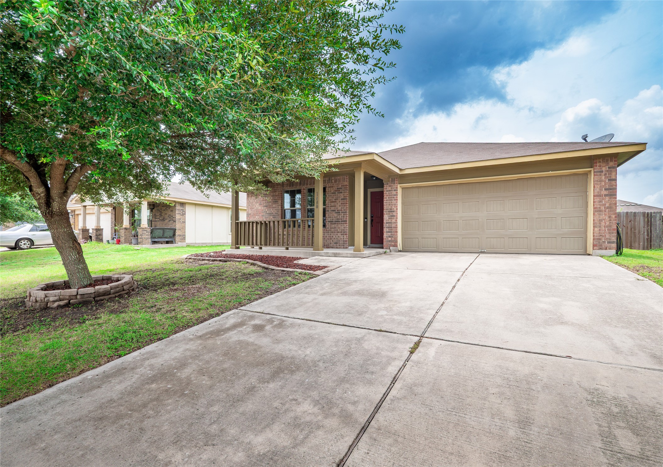 1480 Twin CV — photo
