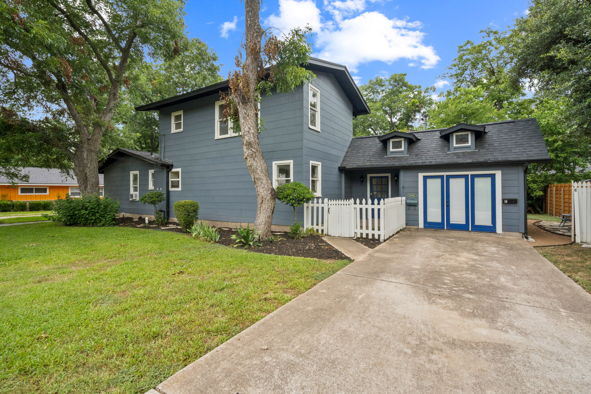 1402 Laurel St B — photo