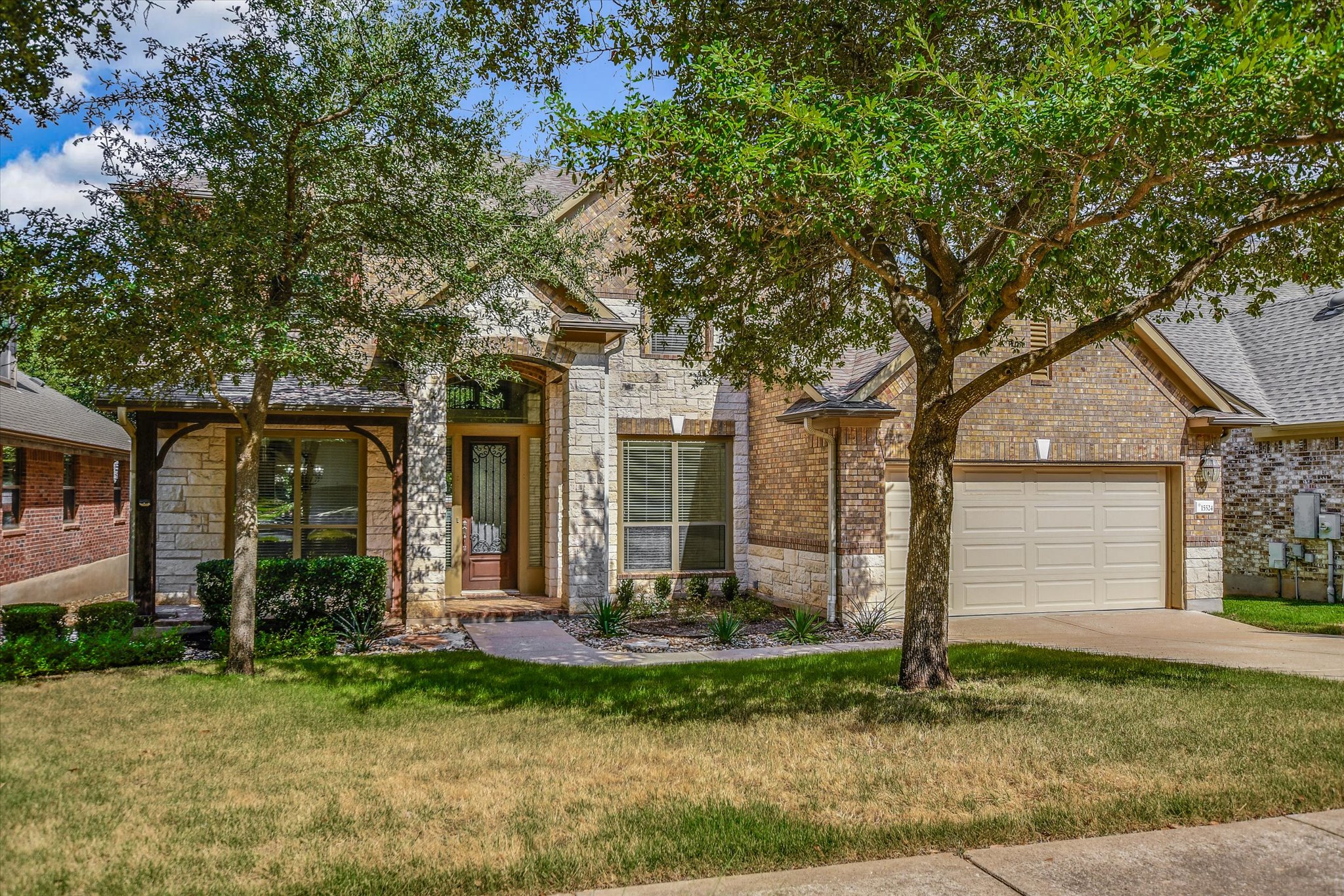 15524 Brodick Dr — photo