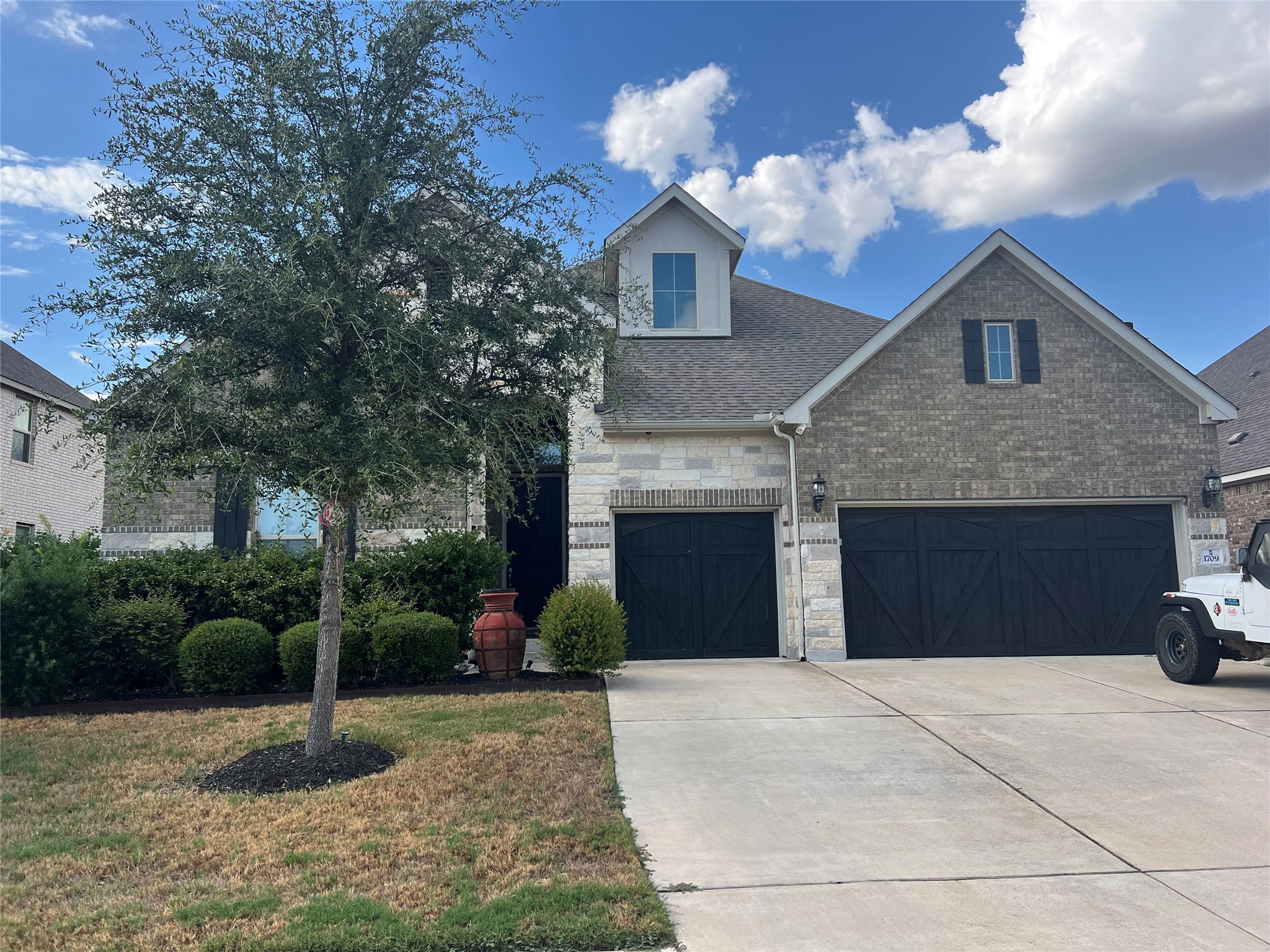 1709 Hollowback Dr — photo