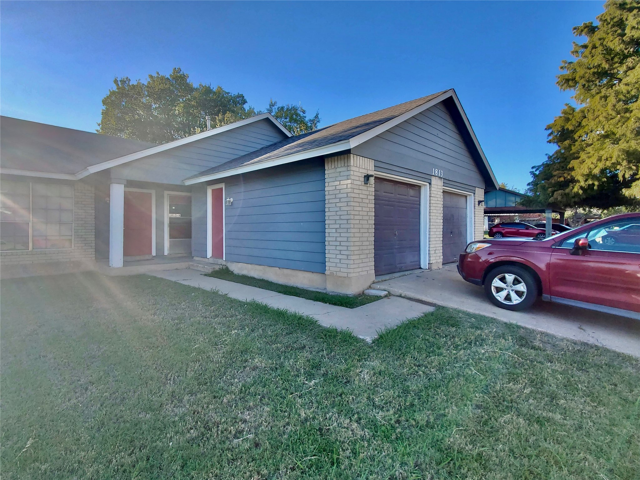 1813 Nicole Cir B — photo