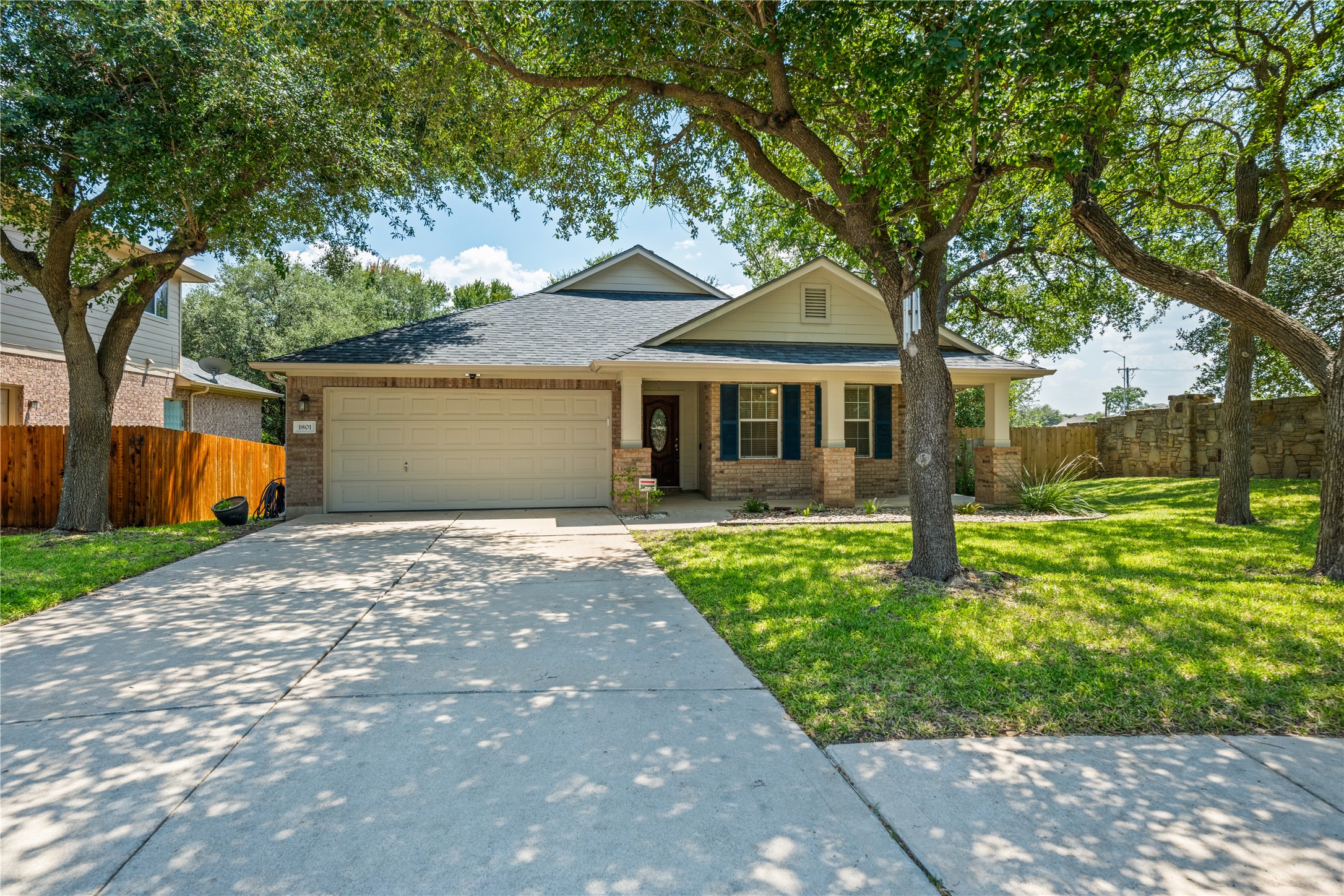 1801 Creek Crest Way — photo